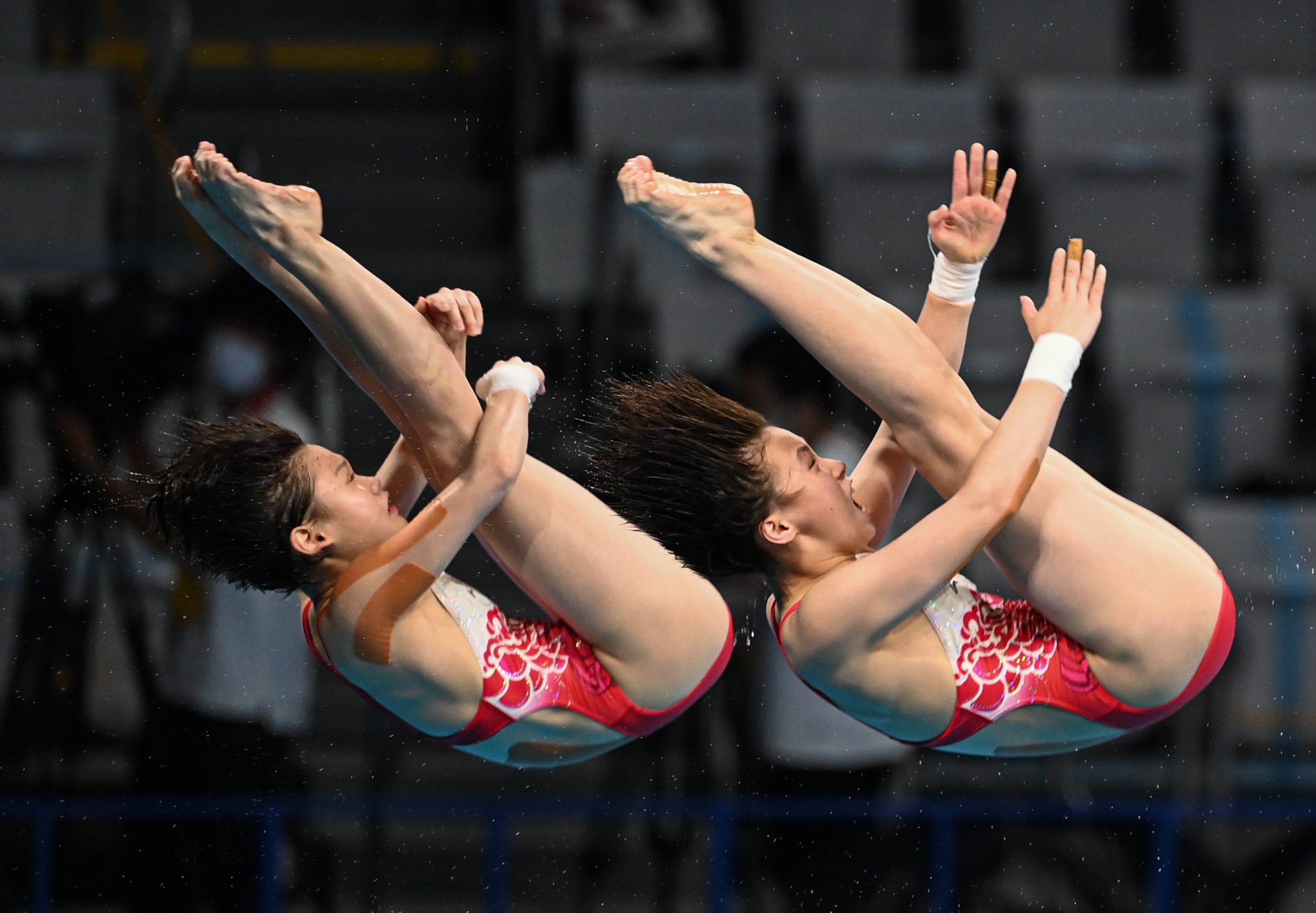 Zhang Jiaqi (left) won the synchronised 10m platform diving with Chen Yuxi at the Tokyo Olympic Games in 2021. Photo: Xinhua