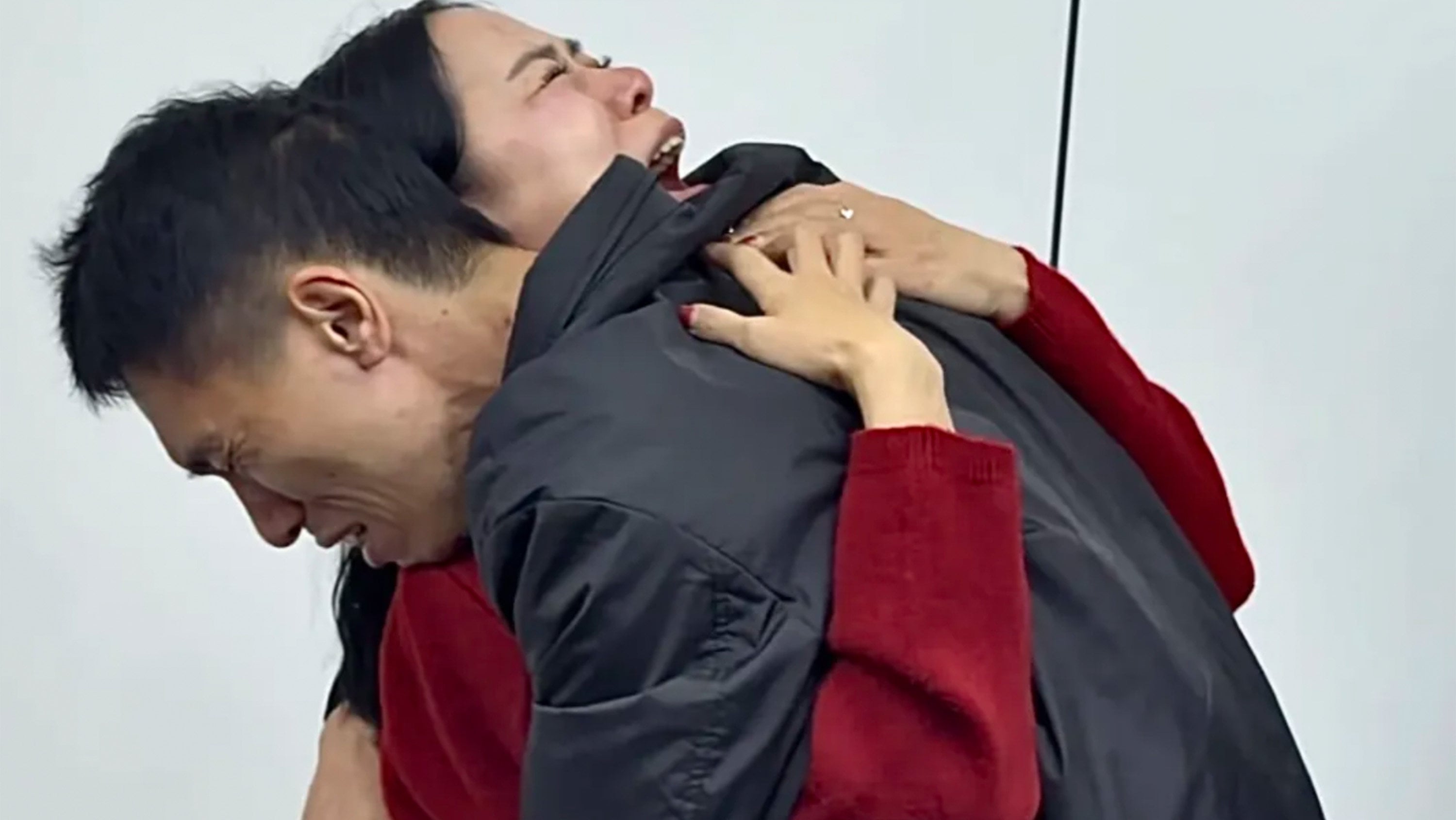 After their mother died and their father disappeared, a Chinese woman and her brother survived by scavenging until the boy was lured away with bread; the siblings reunited recently after 33 years. Photo: QQ.com