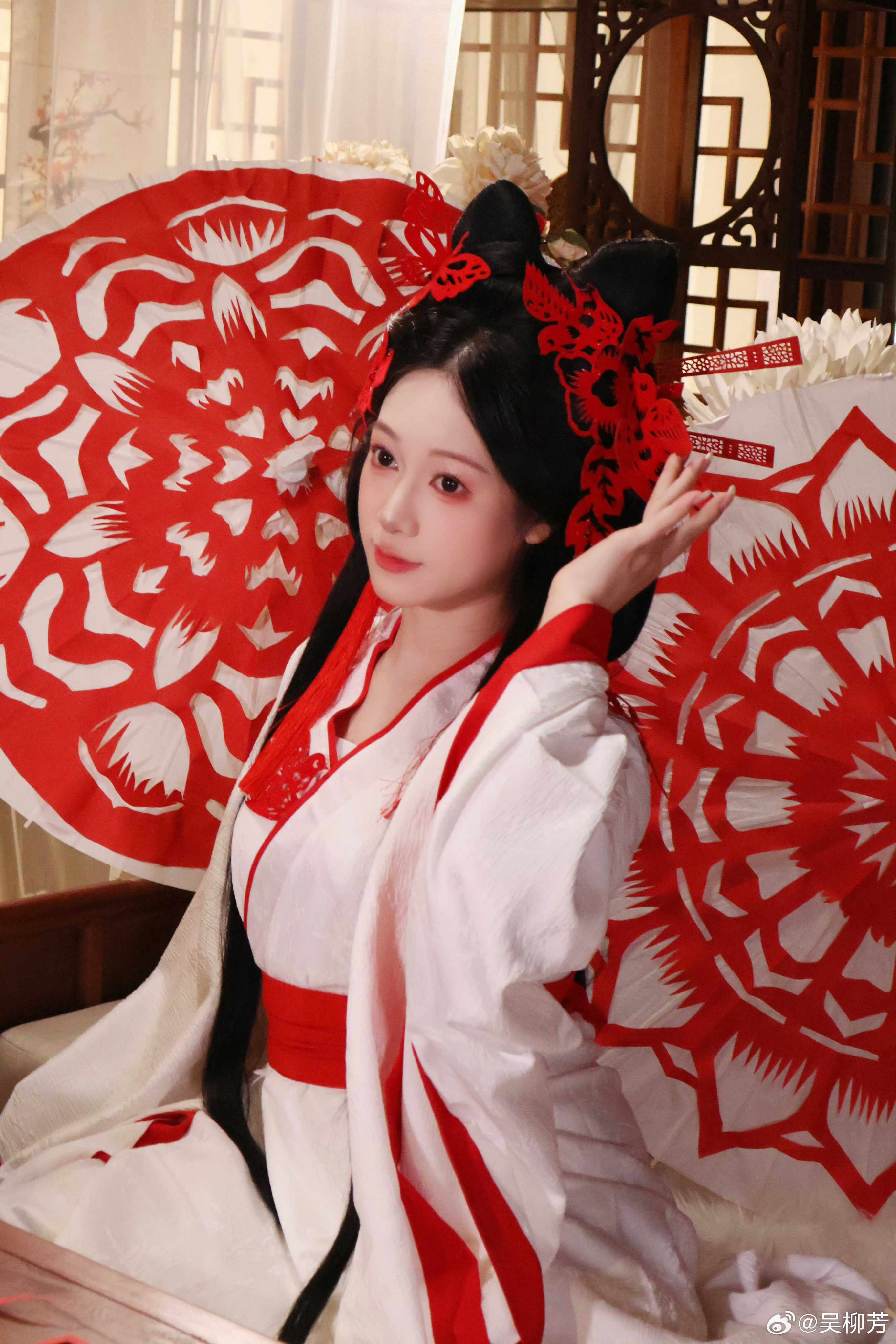 Wu Liufang now has more than 800,000 followers on her social media account, and appears in traditional Hanfu costumes and promotes cultural dance. Photo: Weibo/Wu Liufang