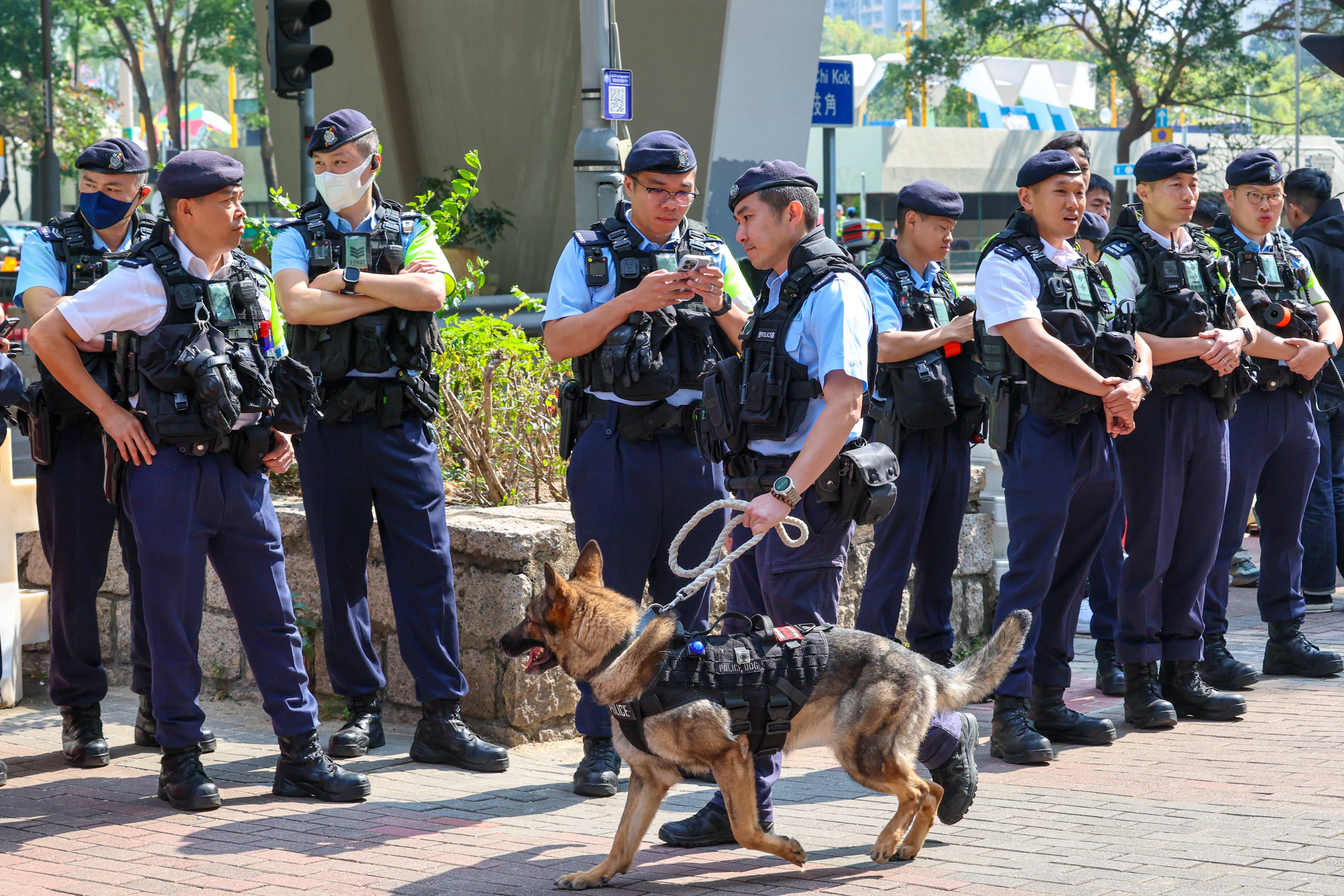 Police officers stand guard outside the Court of Appeal on February 23 as it delivers its verdict on 12 appeals related to the unofficial primary election held in Hong Kong in July 2020. Photo: Dickson Lee