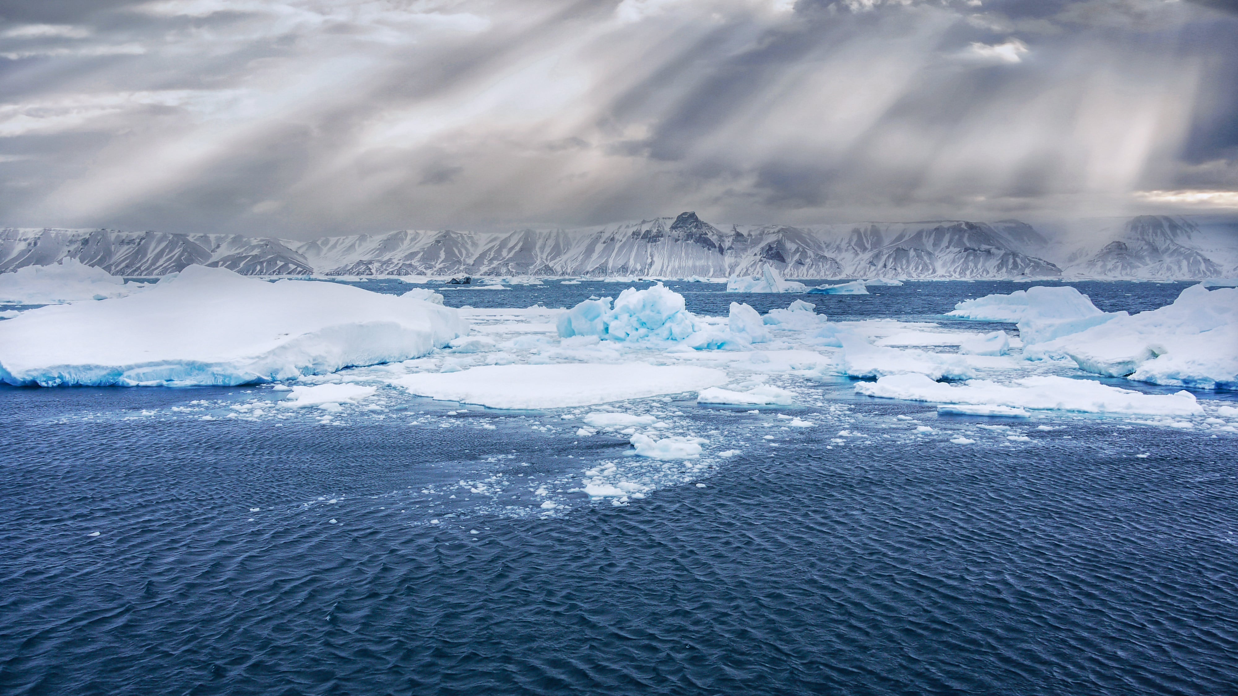 A wide view from the east side of the Antarctic Peninsula in the Weddell Sea. Photo: Shutterstock