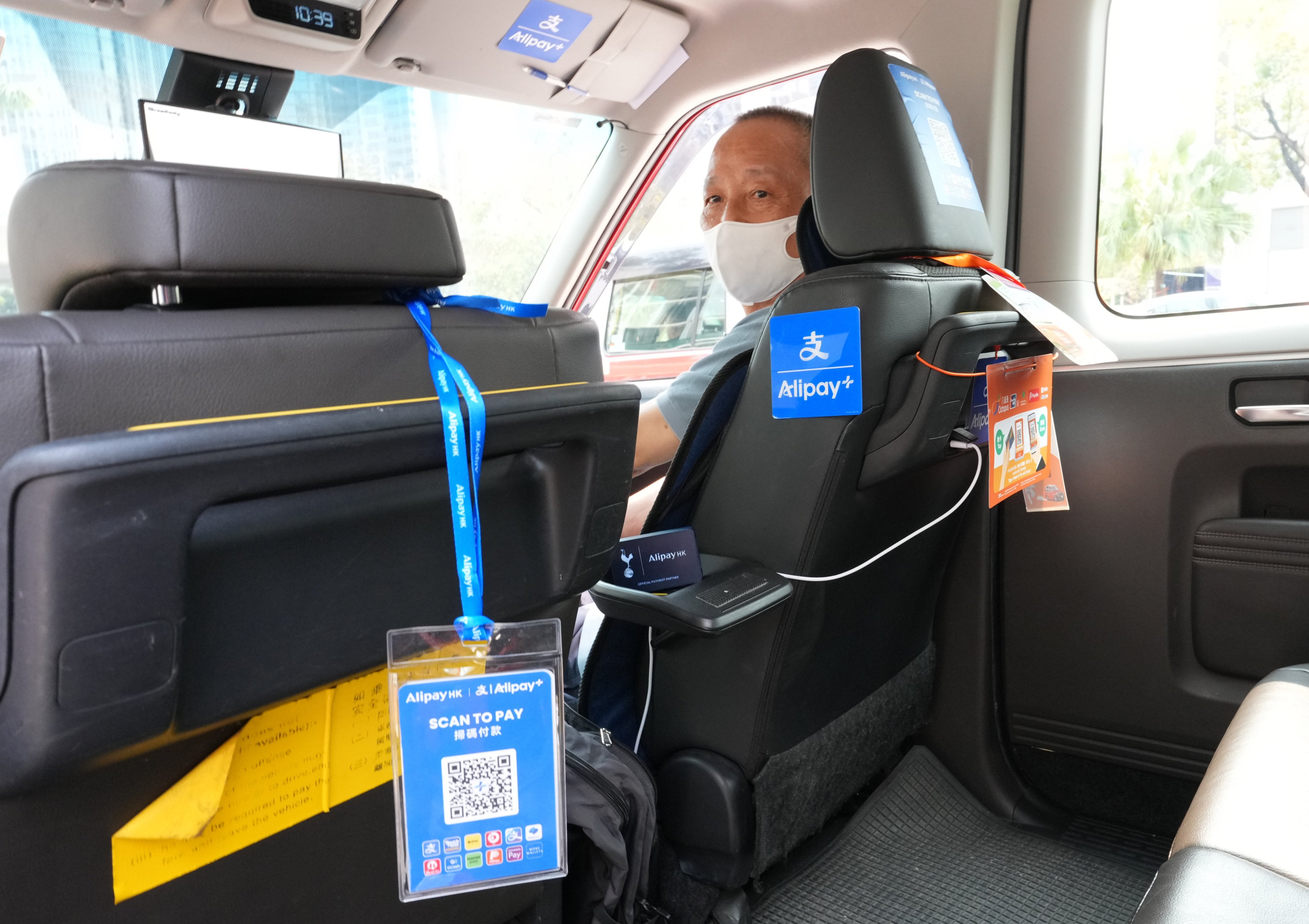 Hong Kong mandated that taxi drivers provide at least two digital payment options from April 1. Photo: Jelly Tse