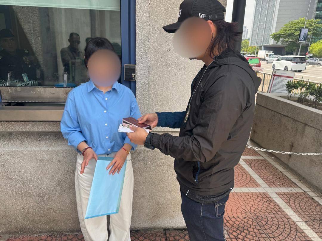 Three Chinese nationals were detained in Malaysia for using fake passes as supporting documents to obtain entry visas to the US. Photo: The Star