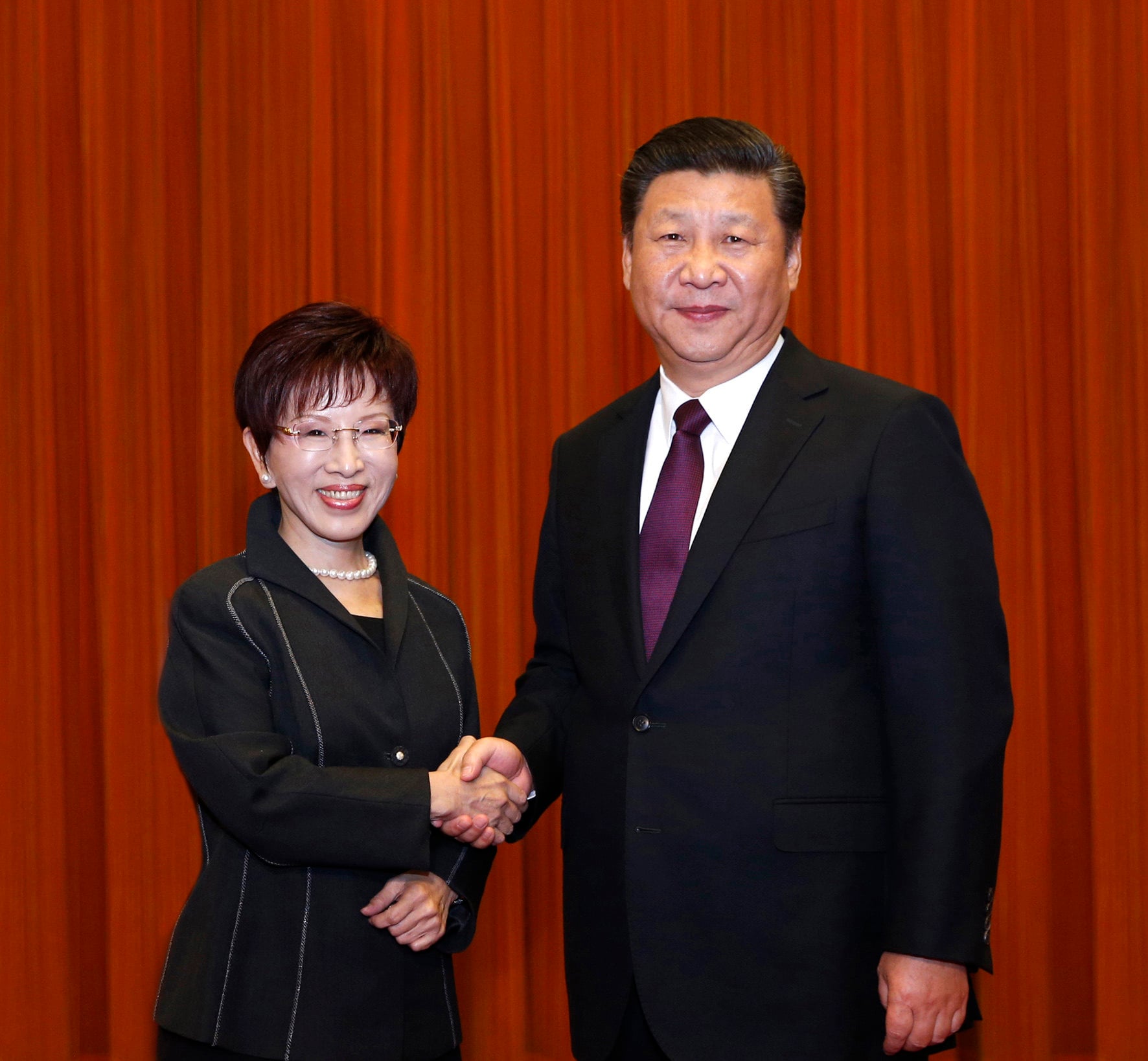 The Kuomintang’s then-chairwoman Hung Hsiu-chu with Communist Party leader Xi Jinping, in Beijing in 2016. Photo: Xinhua