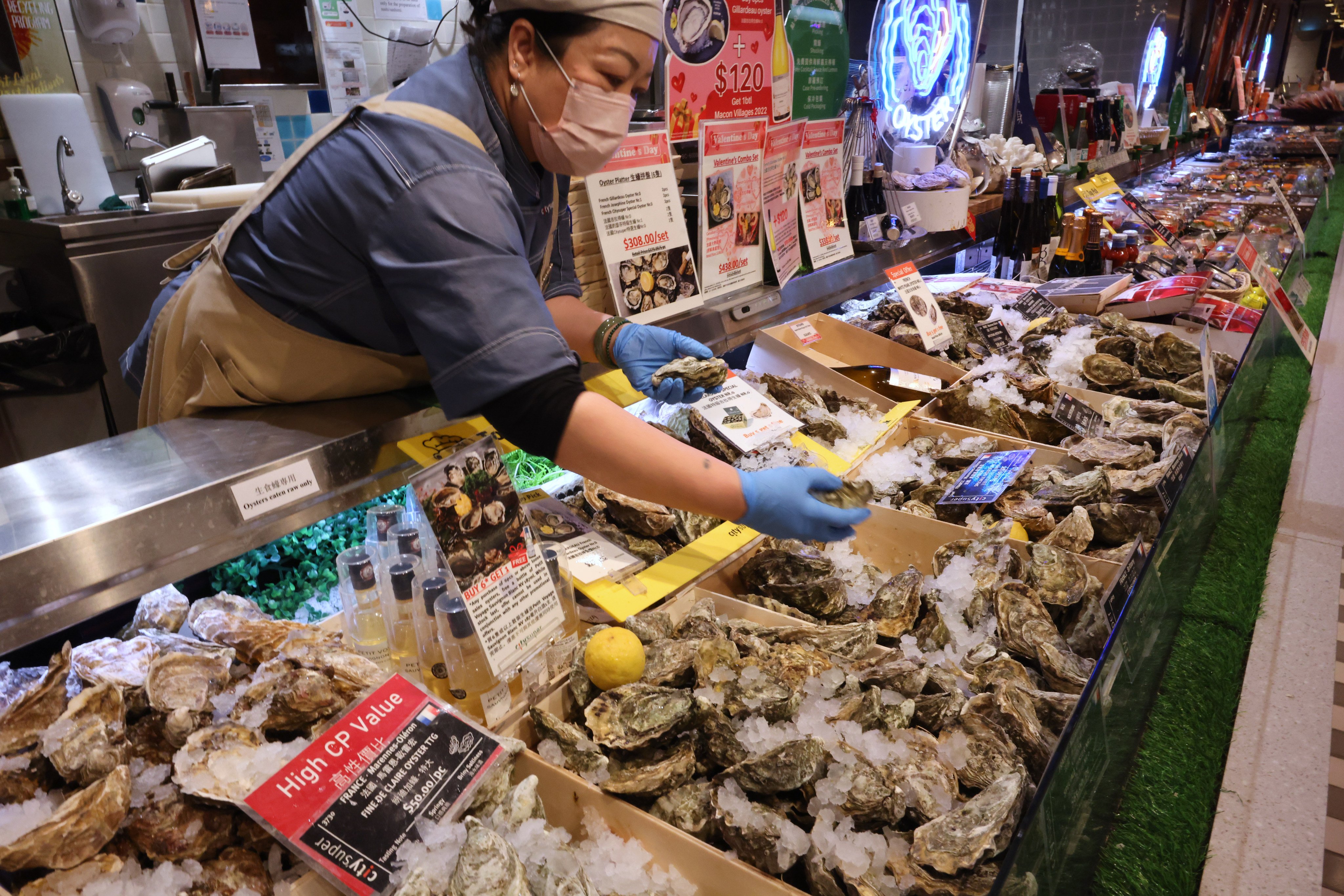 Fresh oysters on sale at a food court in Causeway Bay on February 14. Photo: Nora Tam