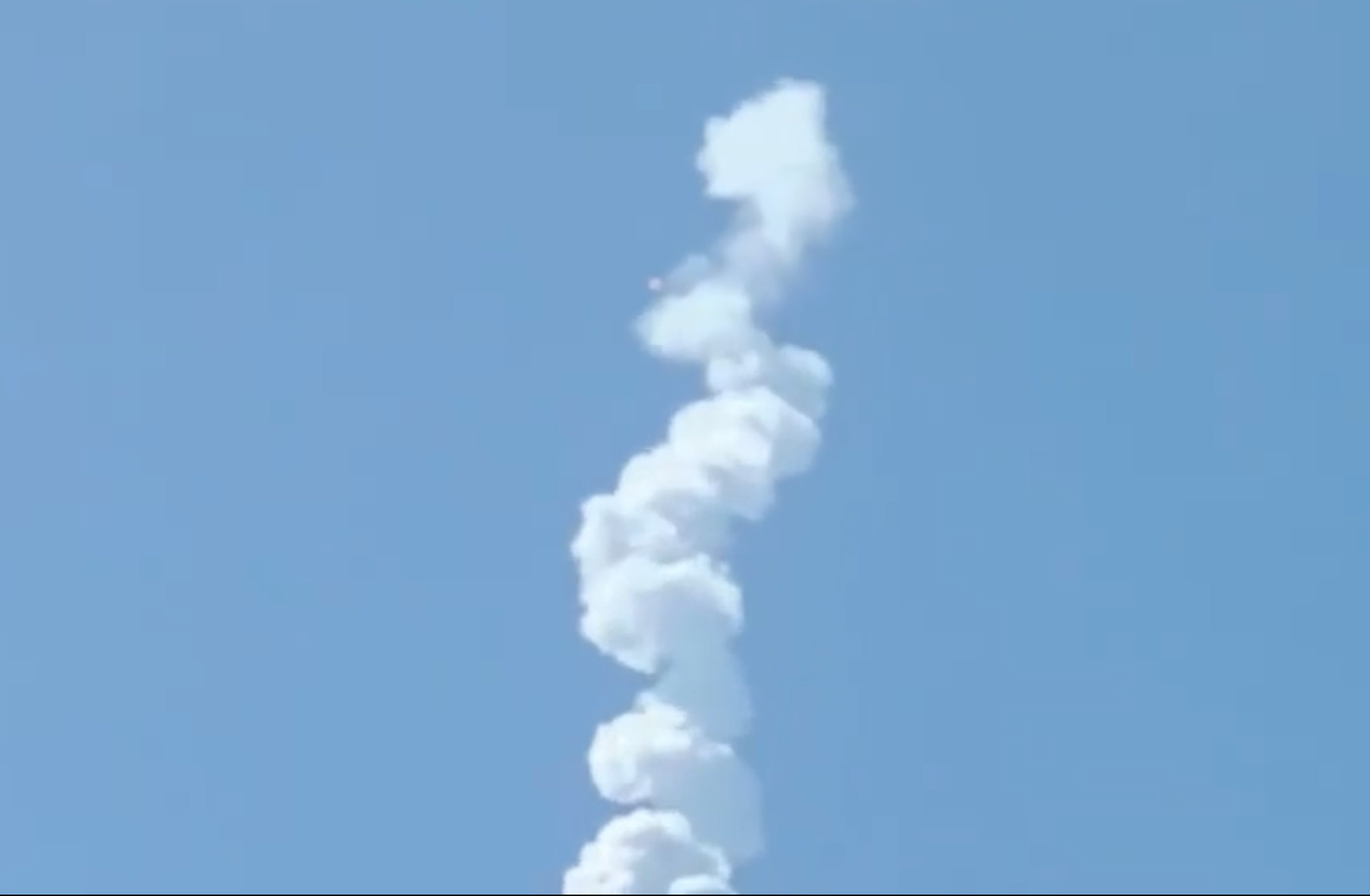 A plume of smoke in an image shared on Chinese social media after the failed launch of the Tianlong-3 rocket on Friday. Photo: Weibo/ 深圳湾小海盗