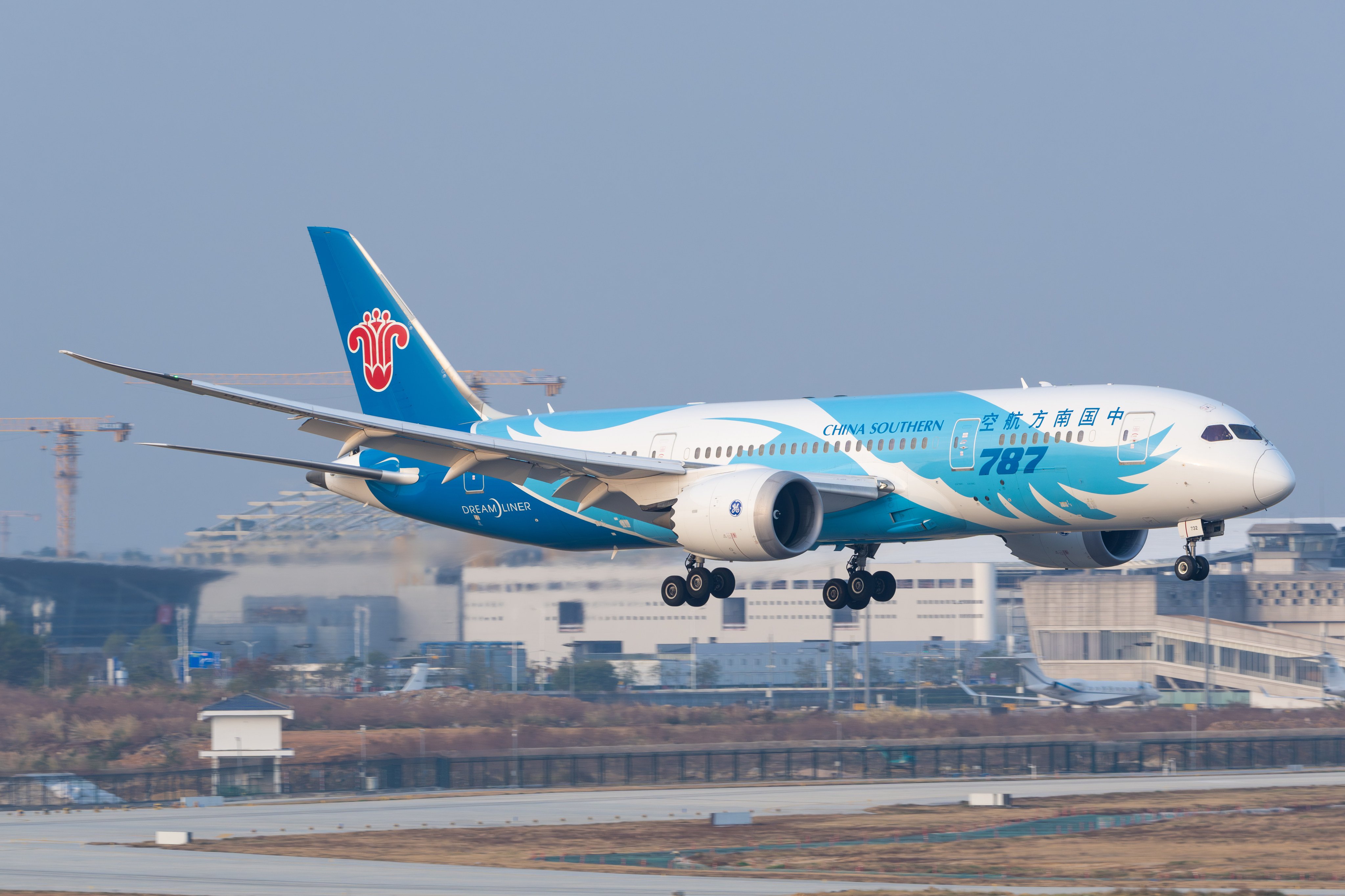 scmp.com - Frank Chen - Chinese airlines shed weight, add flights over Russia to trim fuel costs