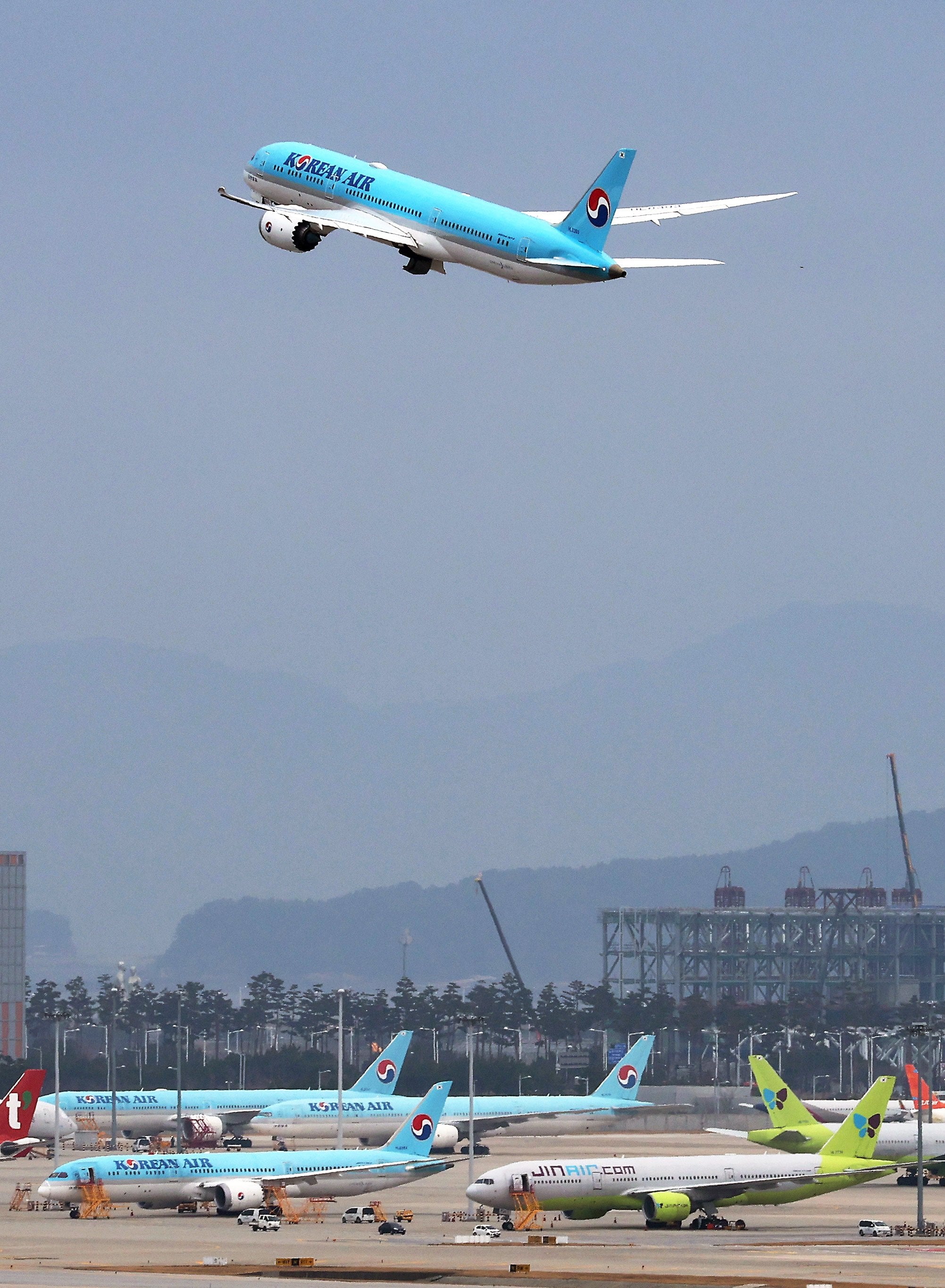 A Korean Air plane takes off from South Korea’s Incheon International Airport on Wednesday. Photo: EPA