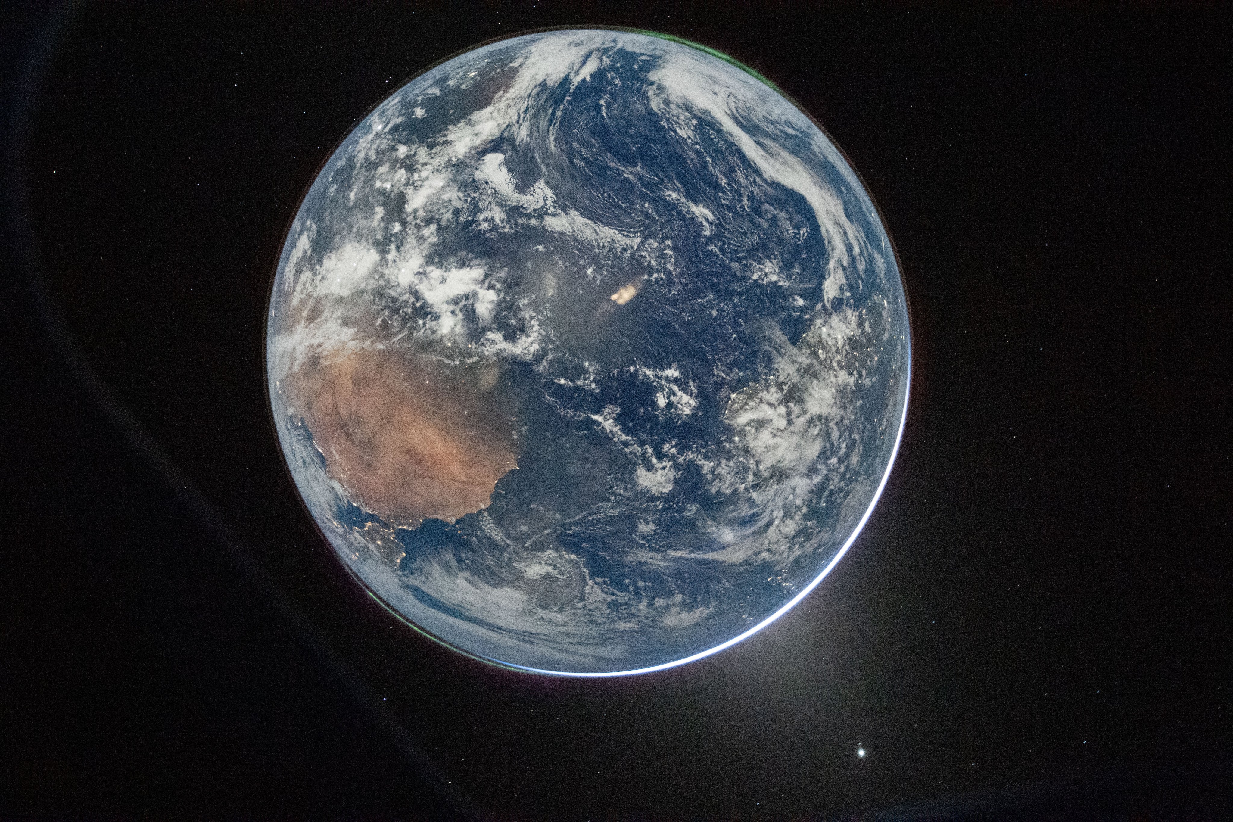 A spectacular photo of Earth taken by Artemis II commander Reid Wiseman through the capsule window. Photo: Handout