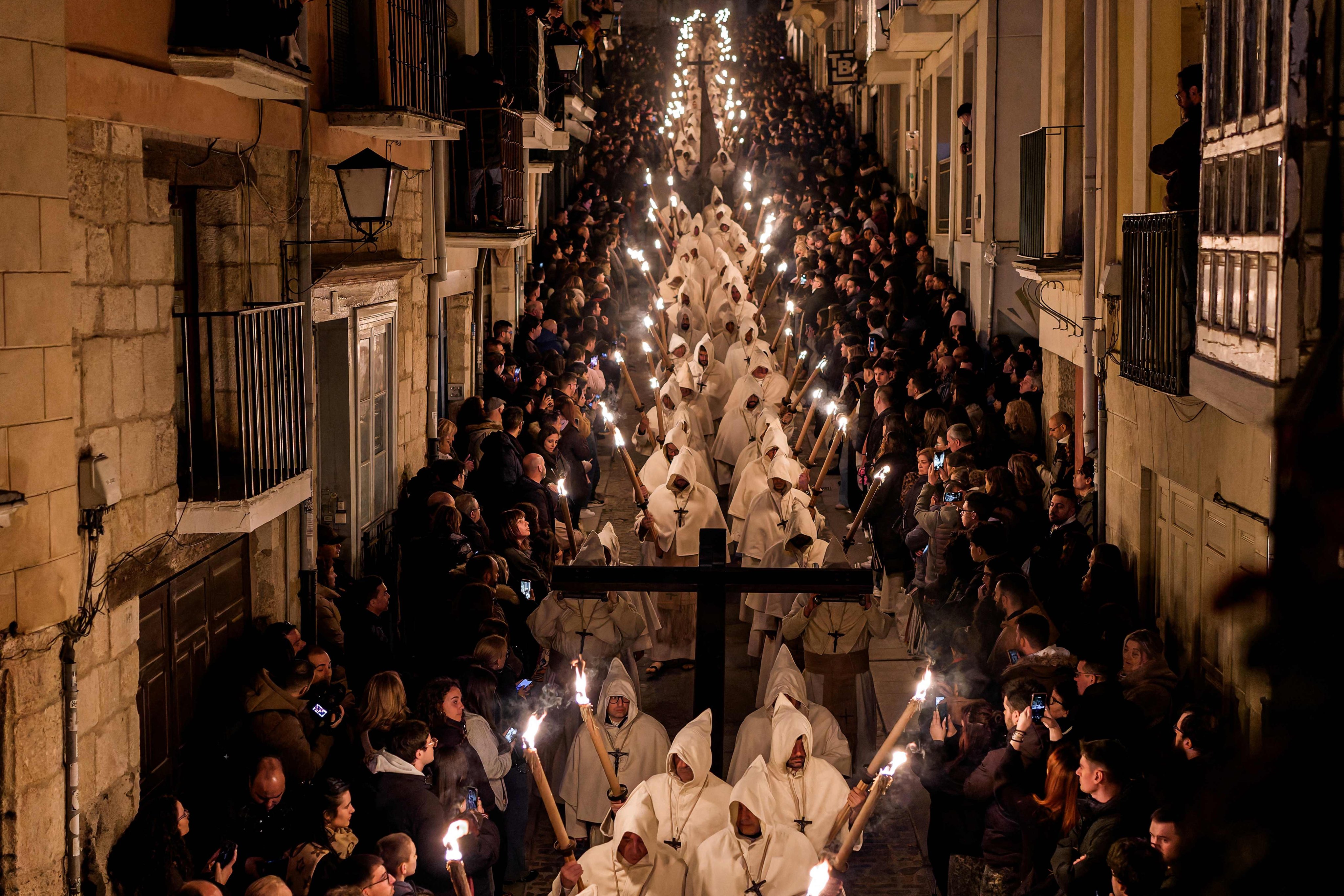 Catholics join a Holy Monday procession in the northern town of Zamora on March 31, 2026. Photo: AFP