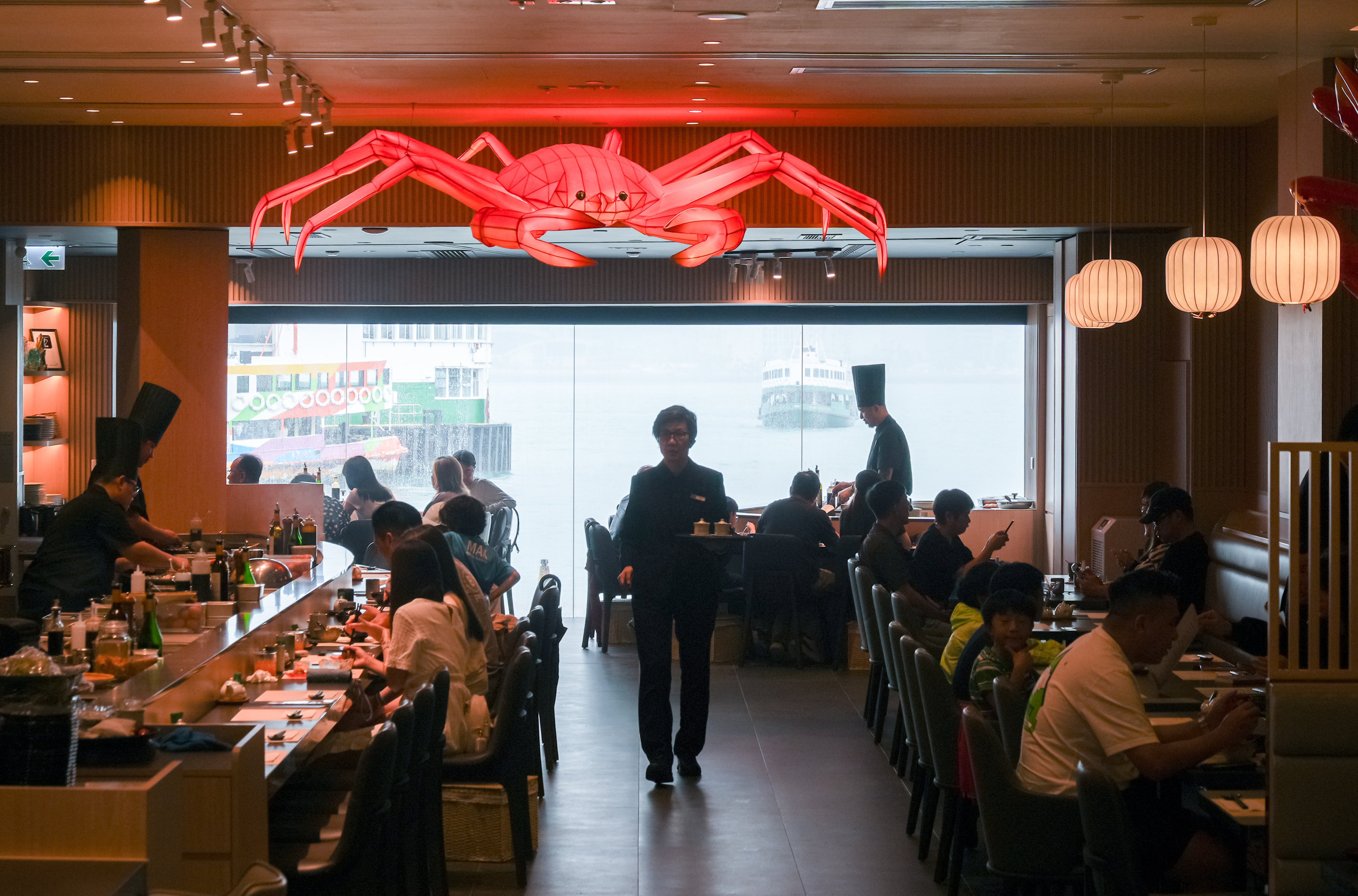 A restaurant in Tsim Sha Tsui on Easter Sunday. Photo: Eugene Lee