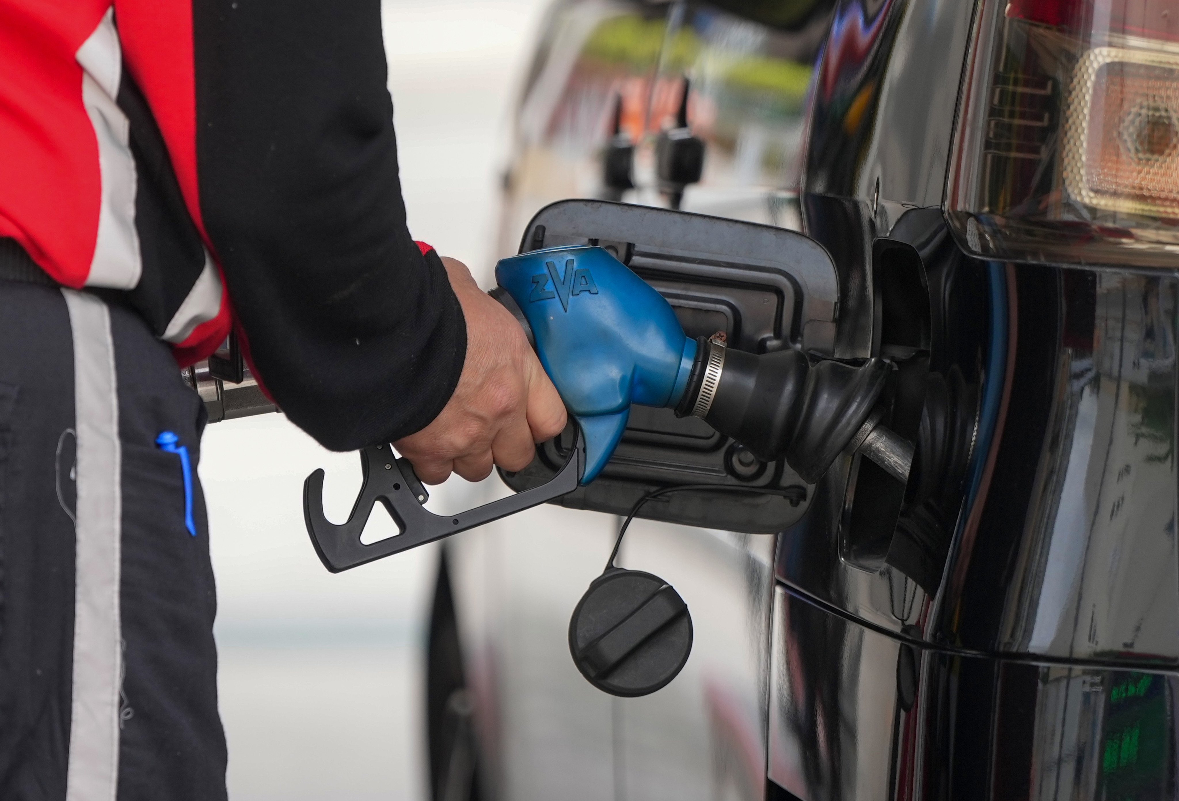 The scammers promised discounts through prepaid petrol cards and lured the victim into making immediate purchases, police say. Photo: Sam Tsang