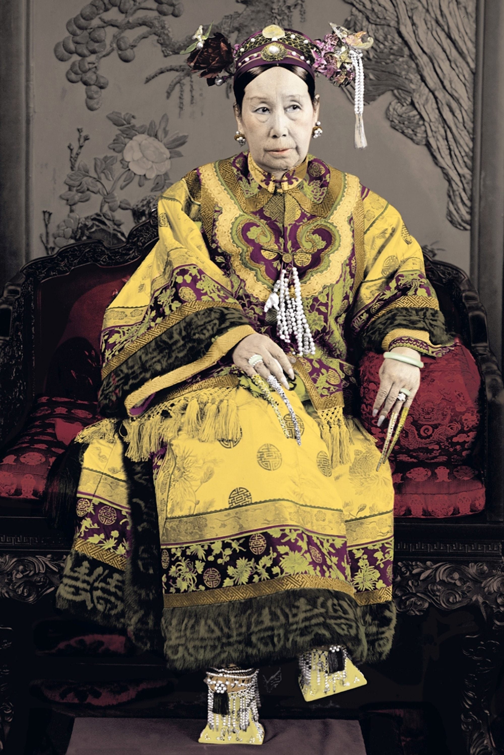 Reports indicate that Empress Dowager Cixi had 28 attendants managing all aspects of her toilet routine, with eunuchs carrying her toilet into the room on their heads. Photo: History/Universal Images Group via Getty Images Reports indicate that Empress Dowager Cixi had 28 attendants managing all aspects of her toilet routine, with eunuchs carrying her toilet into the room on their heads. Photo: History/Universal Images Group via Getty Images