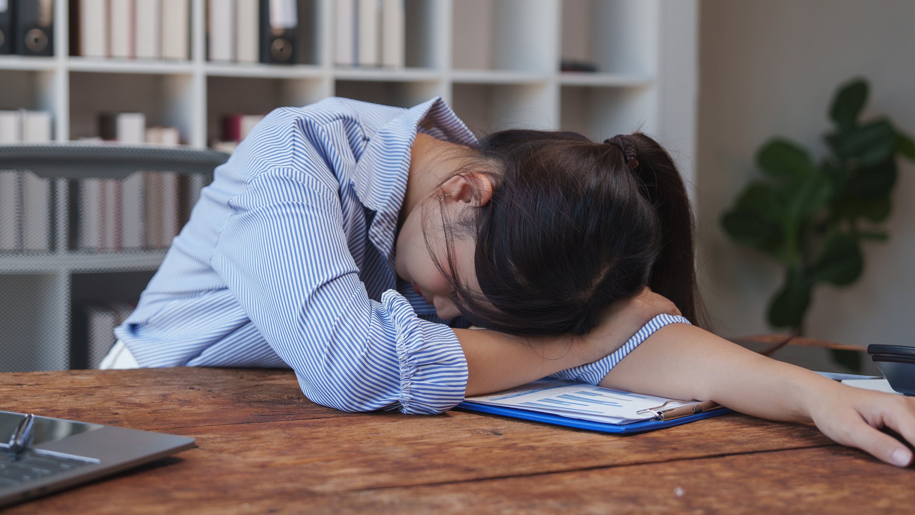 A woman in China who was dissatisfied with her salary took a five-hour nap during her workday to teach her boss a lesson. Photo: Shutterstock