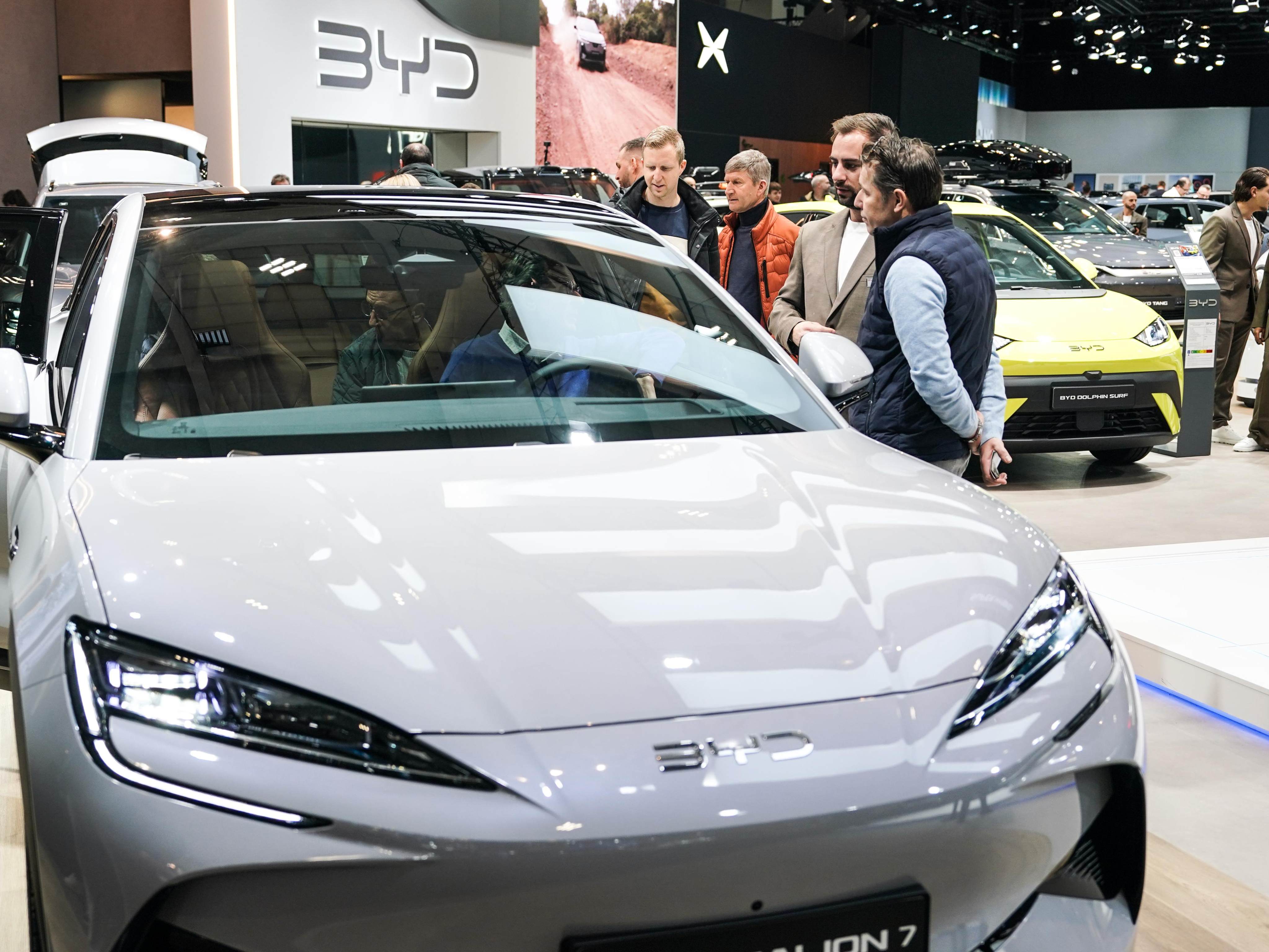 scmp.com - Peggy Ye - Chinese cars squeeze out Asian rivals in Europe as exports top 1 million