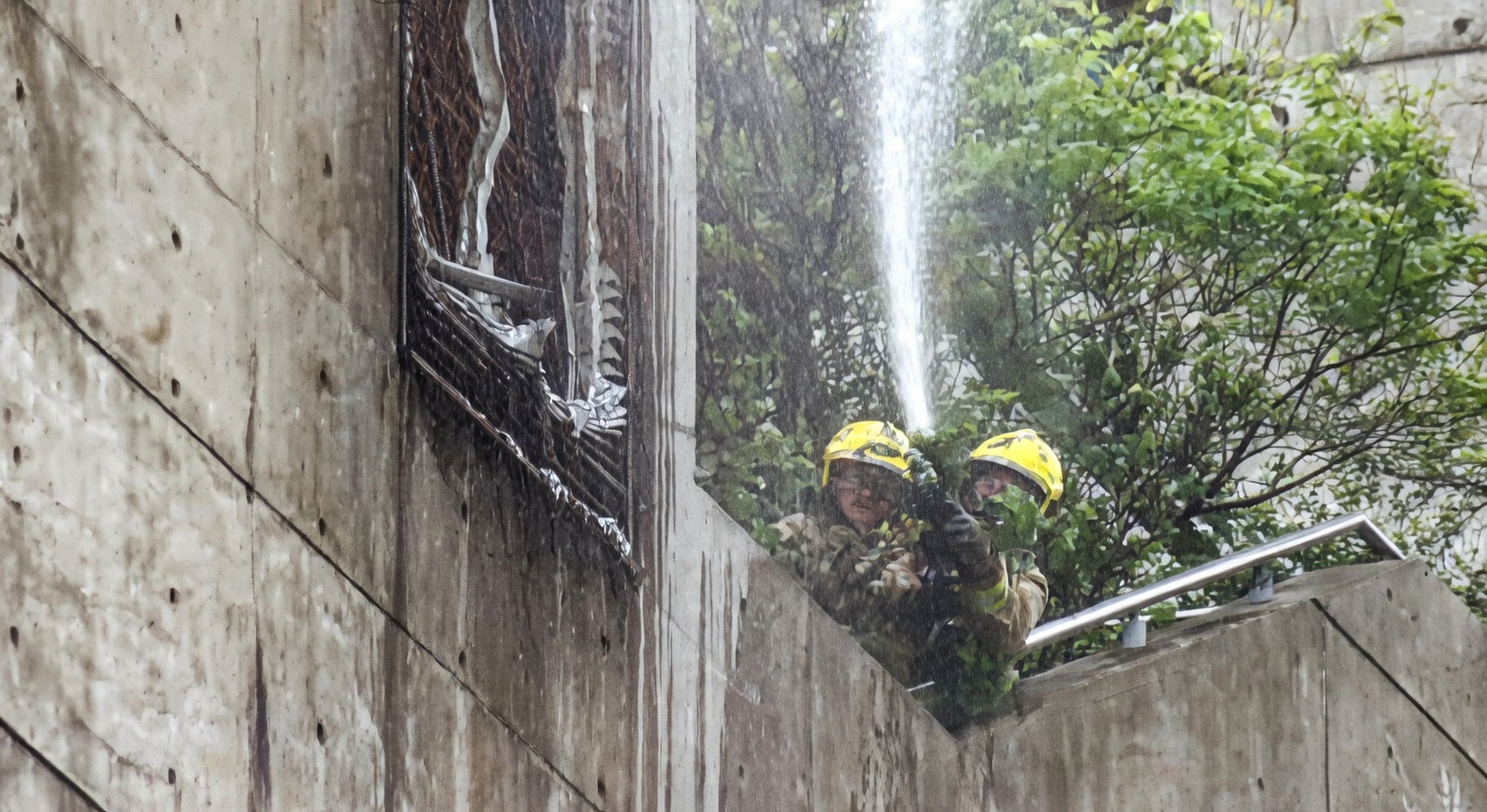 Firefighters at Diamond Hill Columbarium. Photo: Now TV News