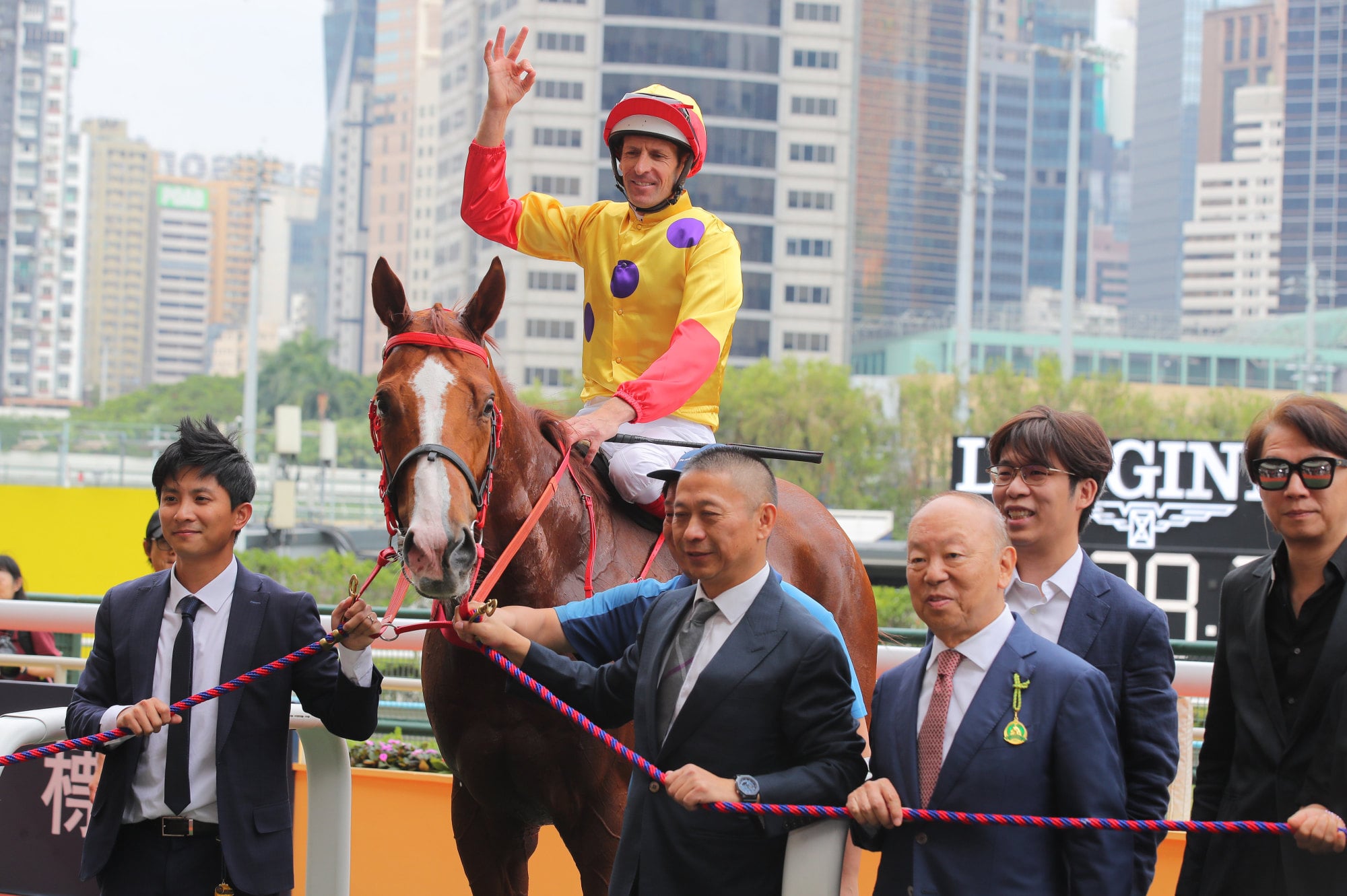 Hugh Bowman celebrates Fantastic Fun's win in Happy Valley. Hugh Bowman celebrates Fantastic Fun's win in Happy Valley.