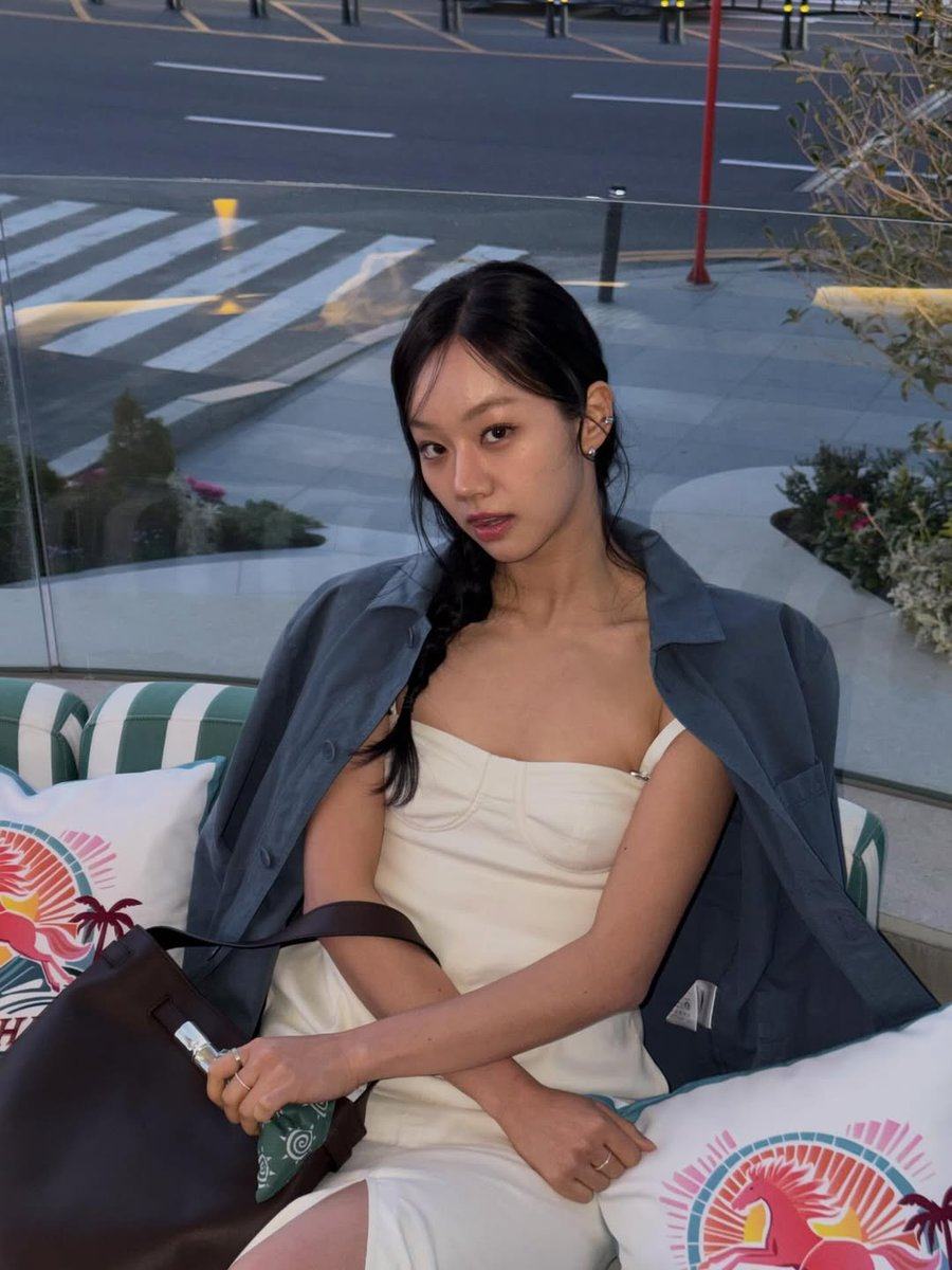 Korean singer and actress Lee Hye-ri has been approached for a lead role in the coming K-drama Caution, Hazardous Wife. Photo: Instagram/hyeri_0609