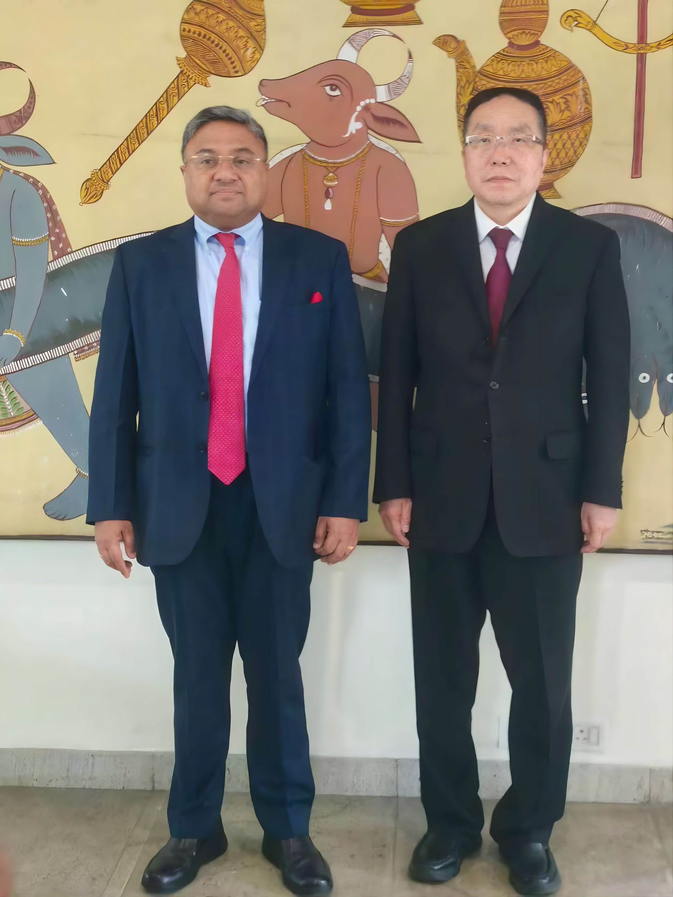 A picture shared by Chinese Ambassador to India Xu Feihong shows Yan Wenbin (right), China’s national coordinator for SCO affairs, with his Indian counterpart Alok Amitabh Dimri during talks in New Delhi on April 16-17. Photo: X/China_Amb_India