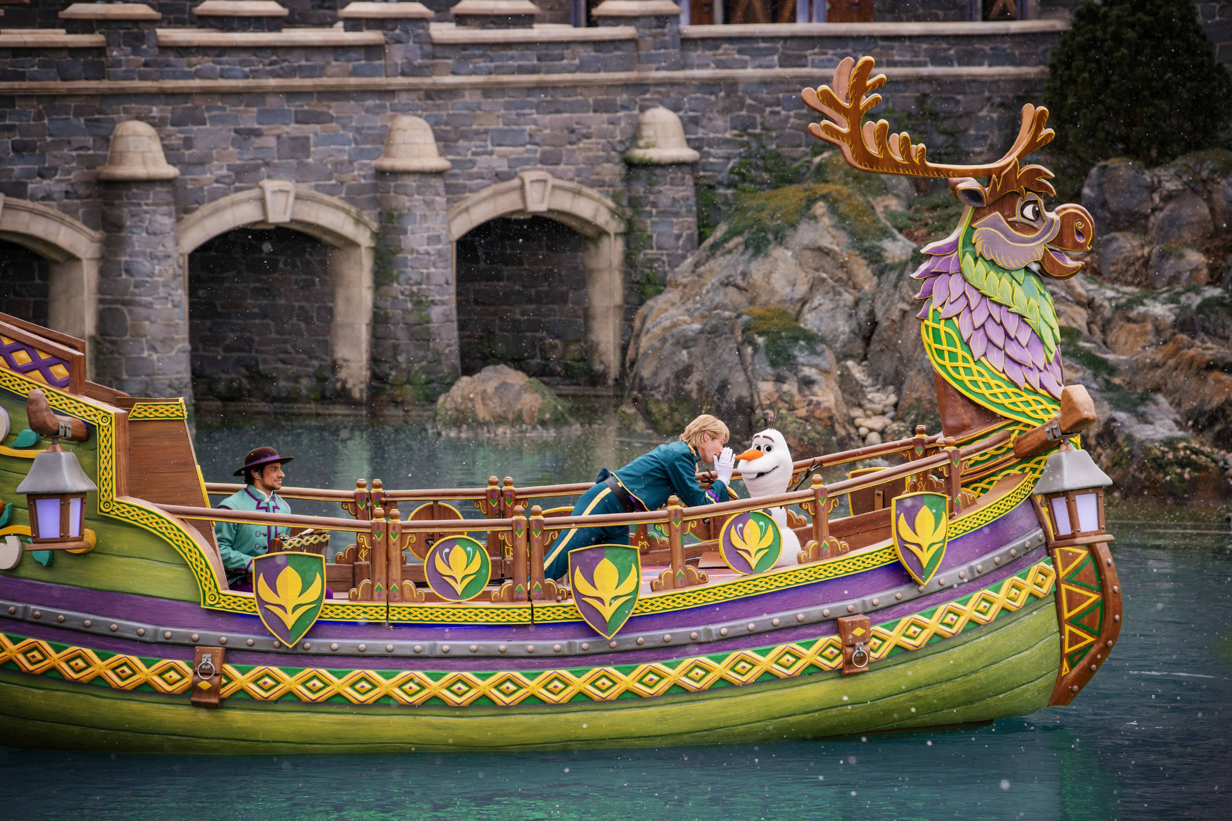 In the World of Frozen at Disneyland Paris, Olaf is suddenly “real”, and roaming and talking like he does in the film franchise. Photo: Disney/Press Association/dpa