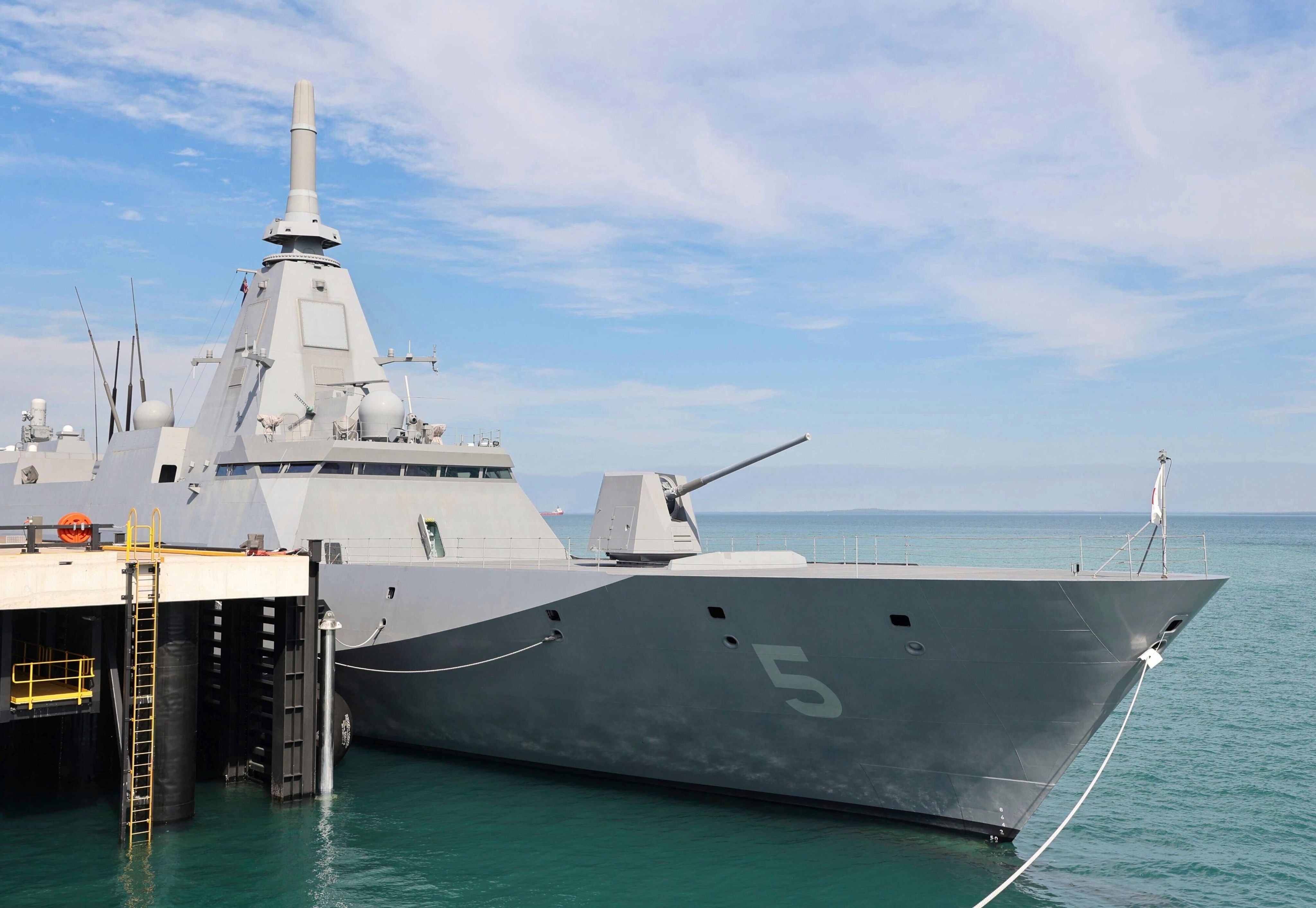 A Mogami-class stealth frigate from Japan’s Maritime Self-Defence Force docks in Darwin, Australia, on June 6, 2025. Photo: Kyodo/AP