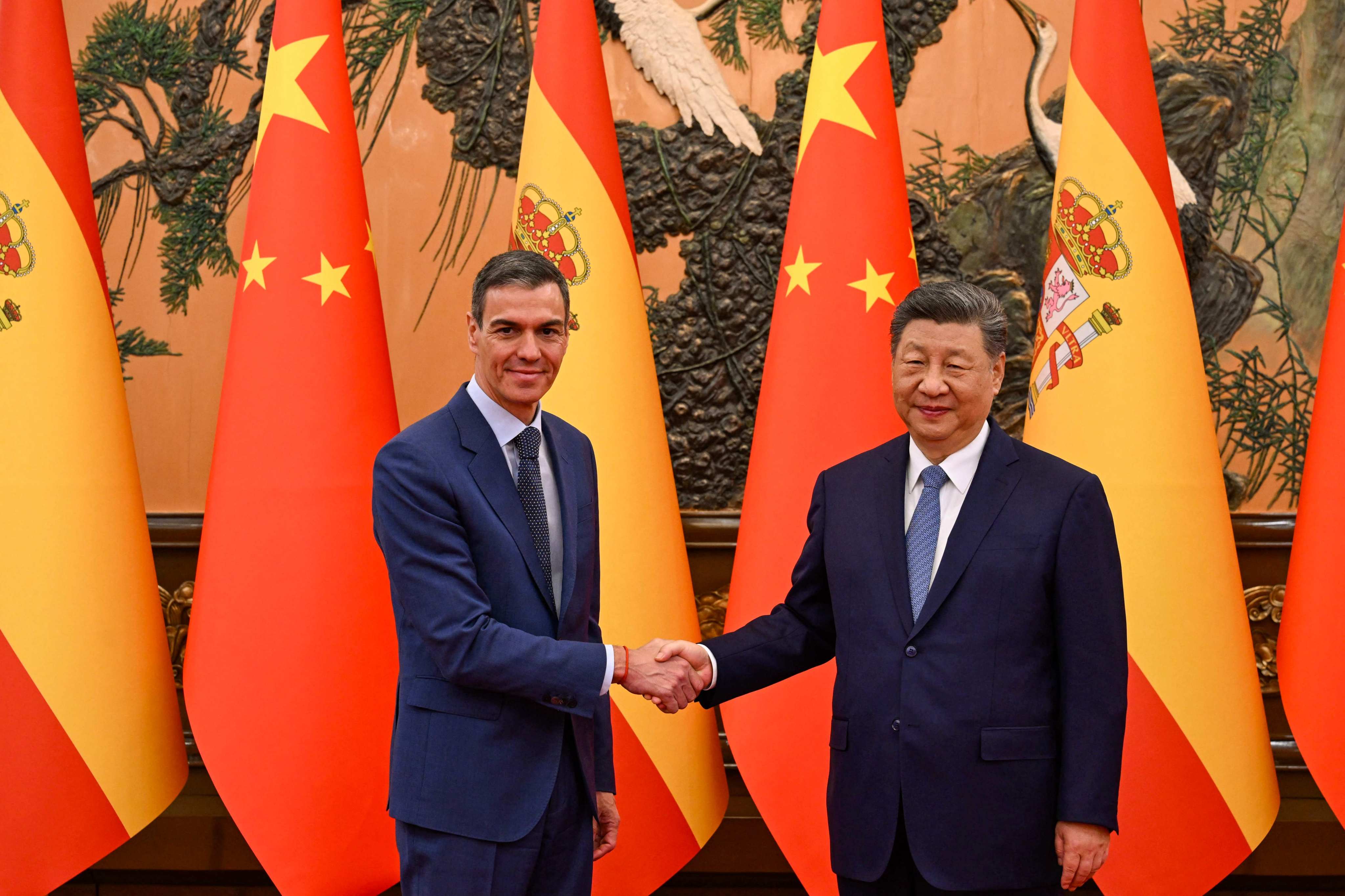 President Xi Jinping shakes hands with Spanish Prime Minister Pedro Sanchez in Beijing on April 14. Photo: AFP