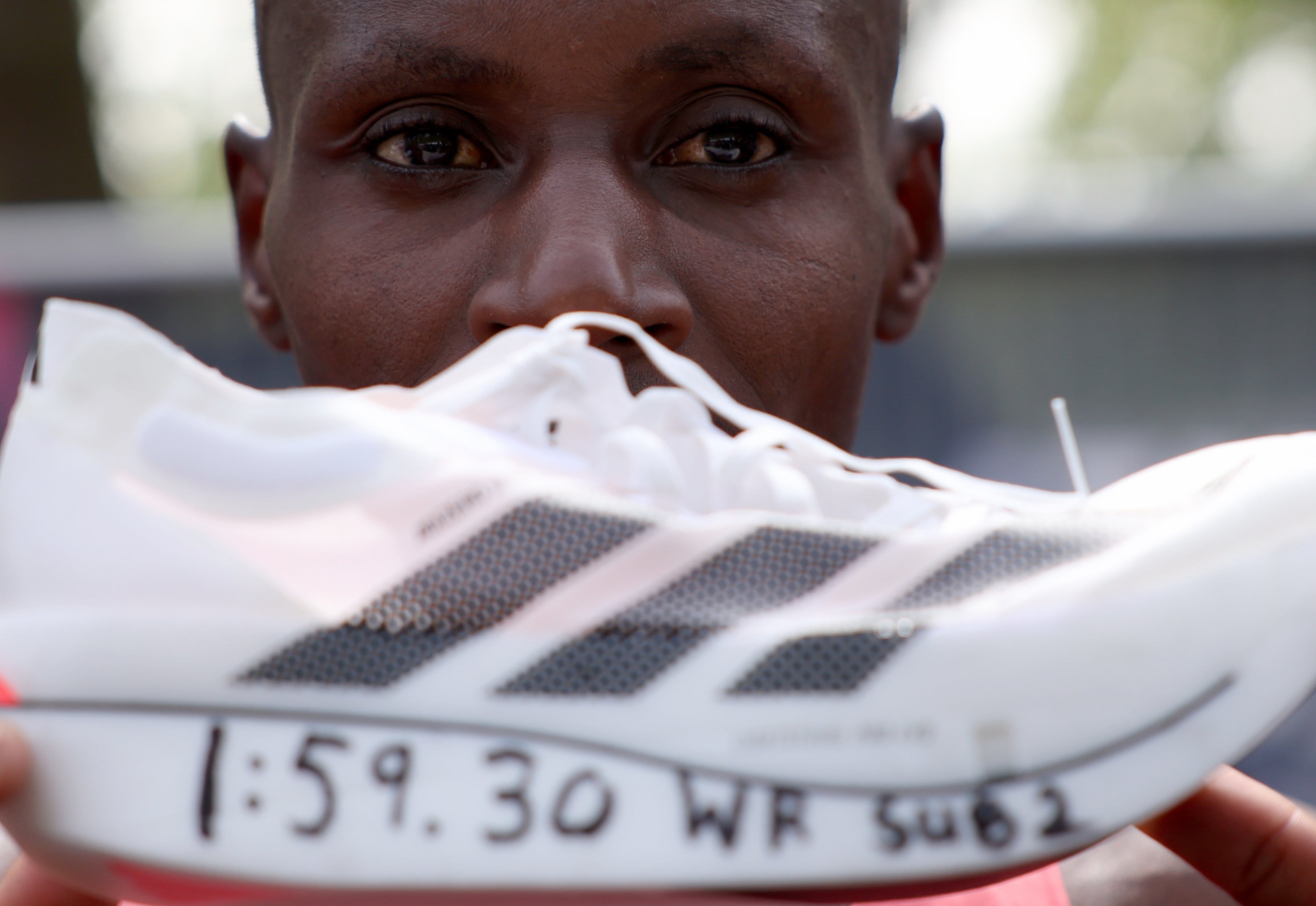 Sebastian Sawe became the first runner to break the two-hour barrier in a marathon. Photo: Xinhua