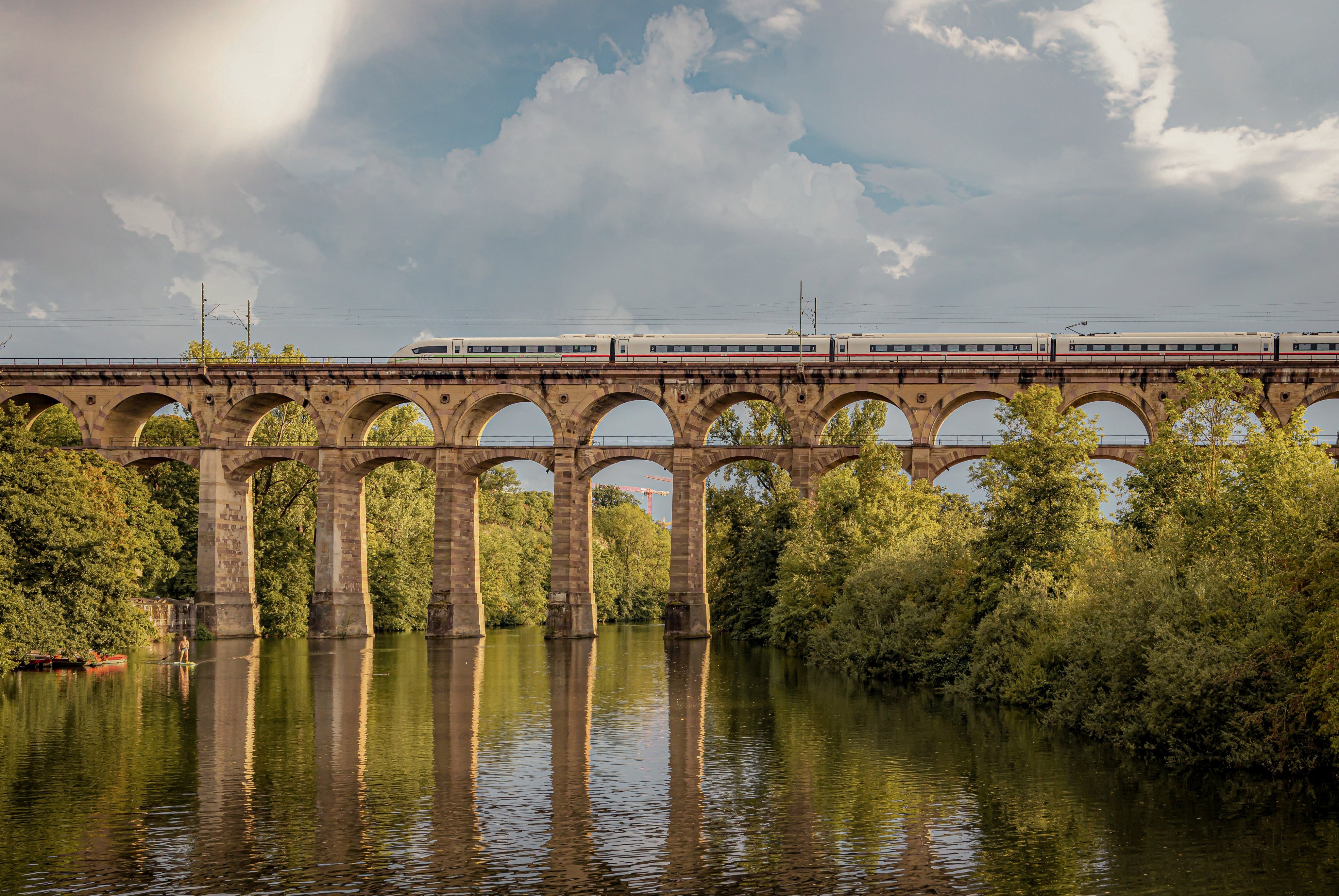 An ICE train crosses a viaduct in Baden-Württemberg, a state in southwest Germany bordering France and Switzerland. Photo: Getty Images