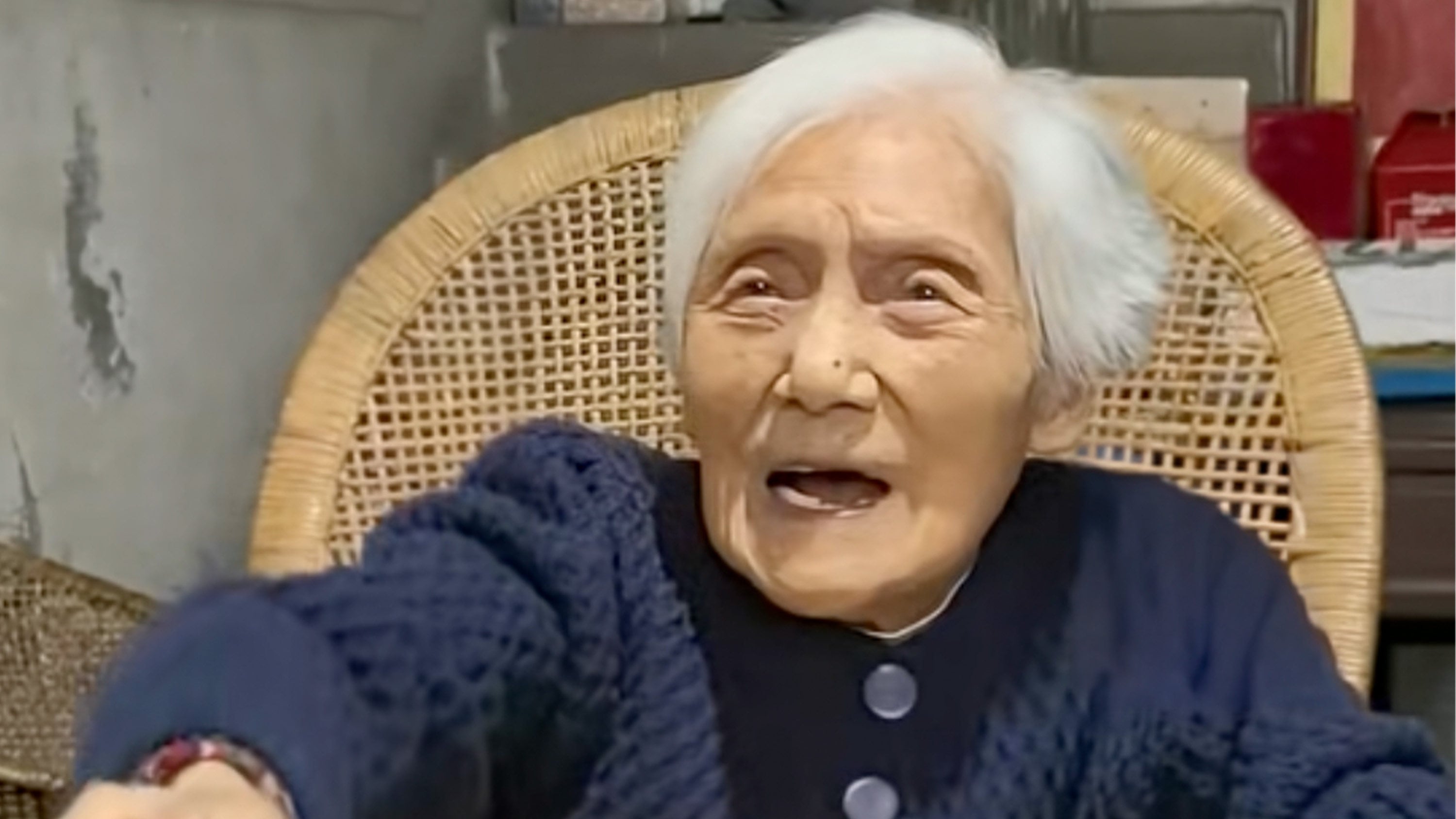 A 107-year-old woman in Zhejiang gained attention online for her remarkable health. Free from common illnesses like hypertension and diabetes, she has a sharp memory. Photo: Douyin