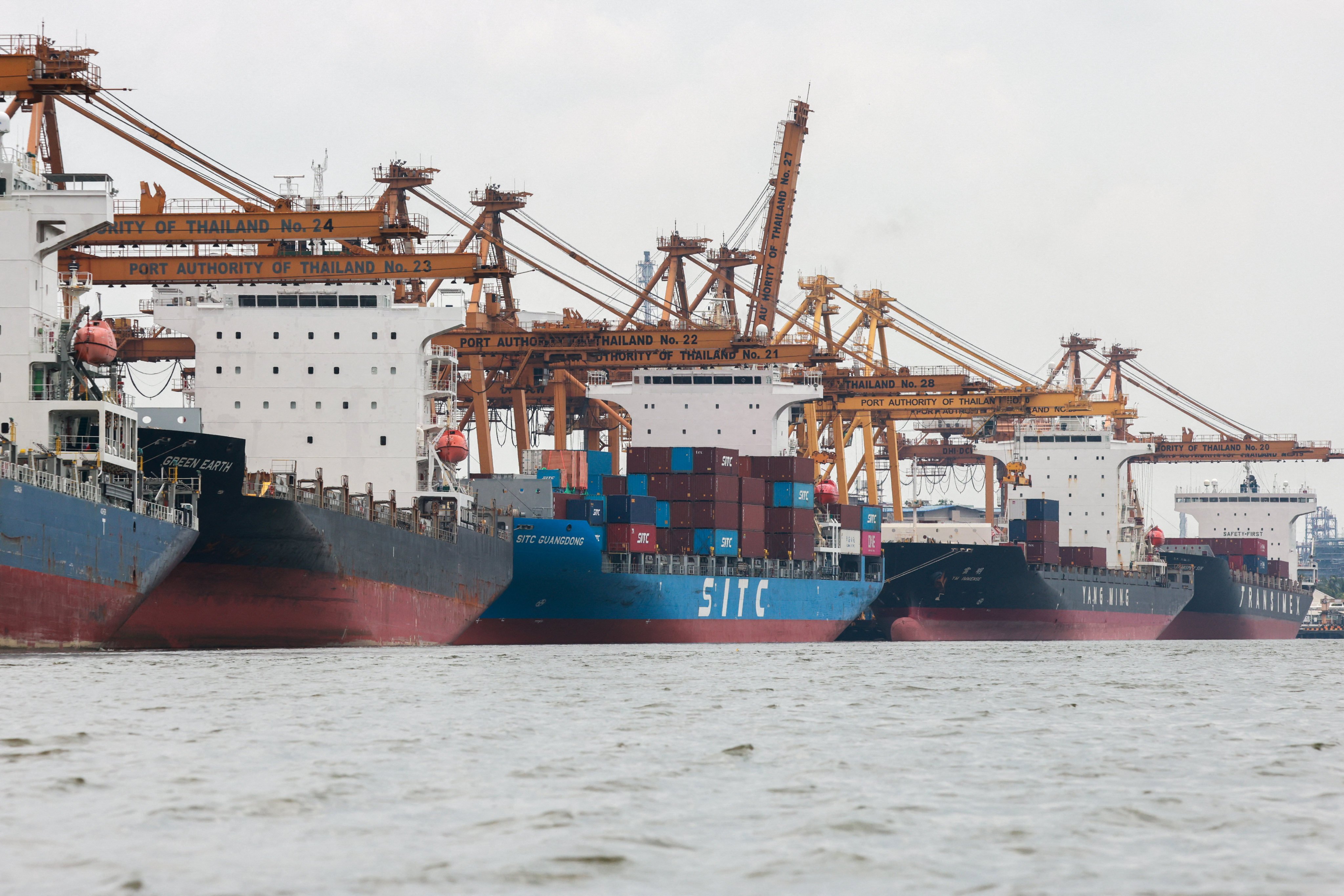 Cargo ships are loaded with containers at the port of Bangkok on April 3, 2025. Photo: Reuters