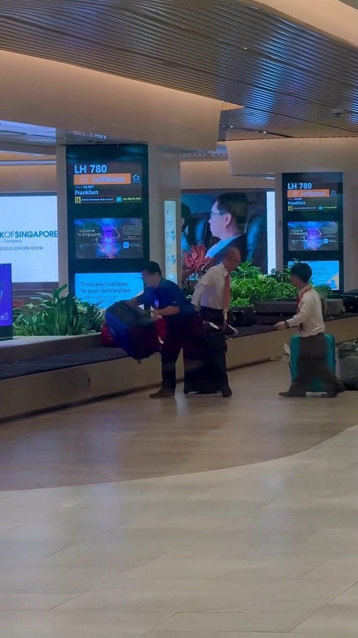 Ground-handling firm SATS has apologised for improper baggage handling at Singapore’s Changi Airport. Photo: Instagram/ericzhyoong