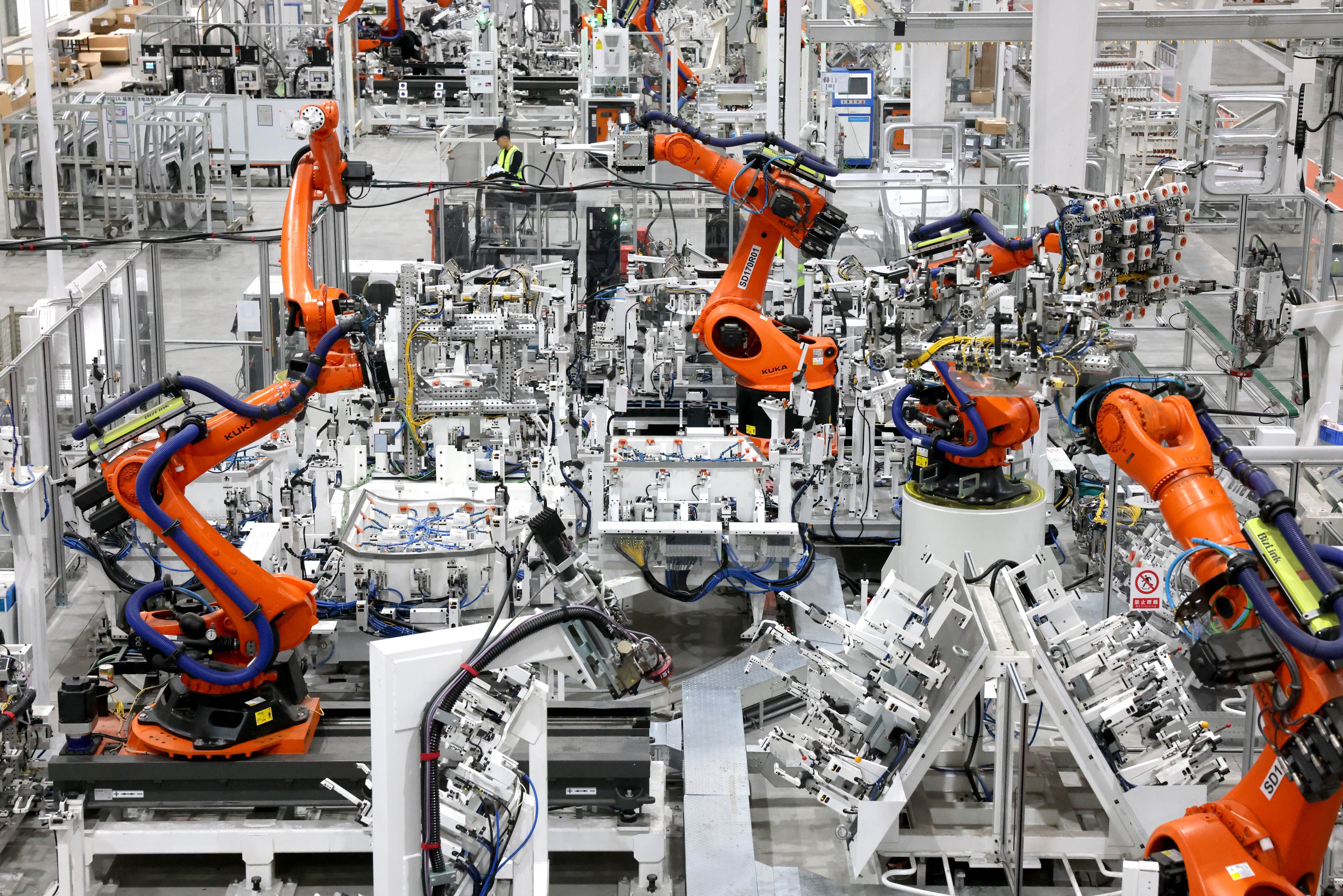 scmp.com - Coco Feng - From footwear to AI services: China moves up the value chain in exports