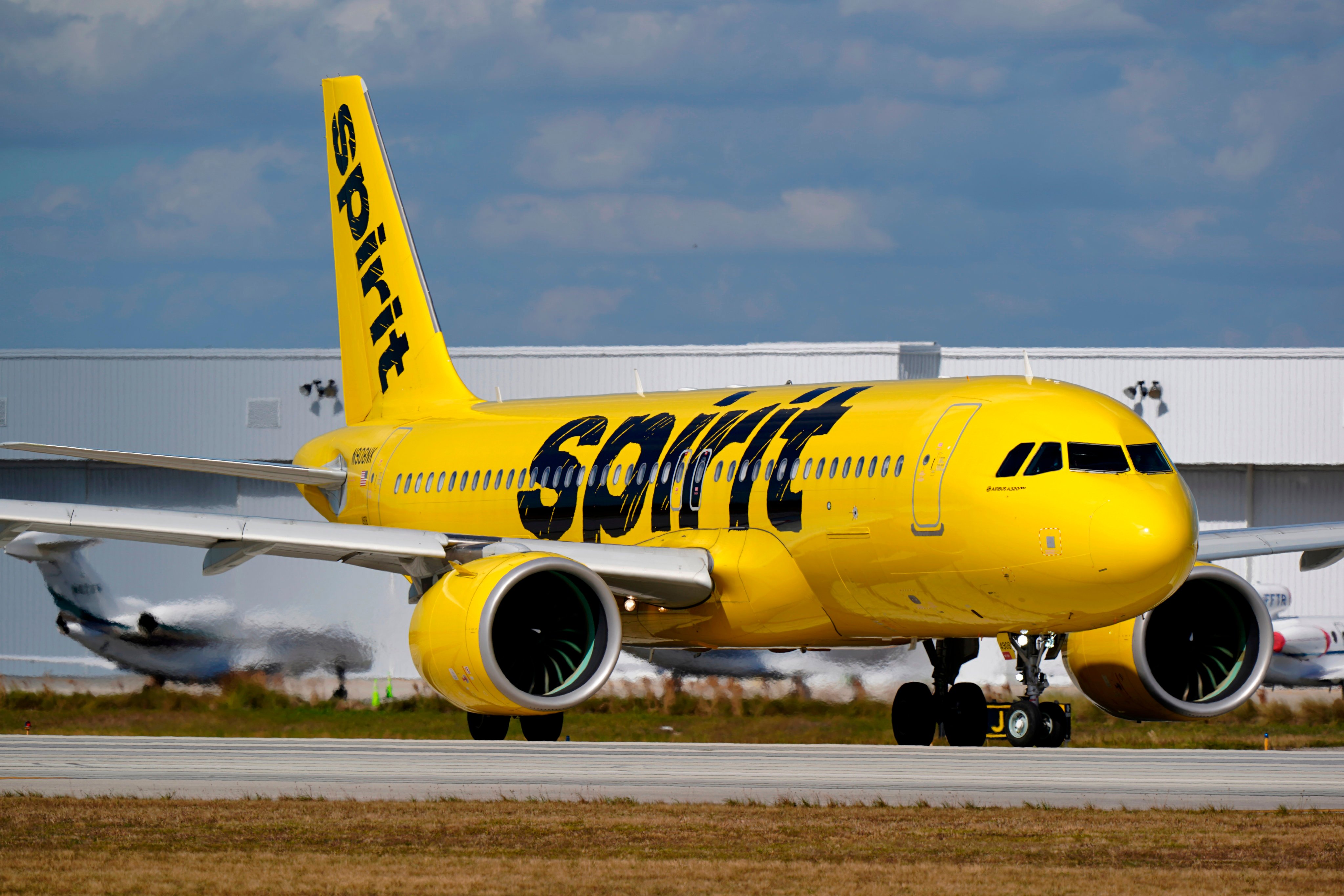 A Spirit Airlines Airbus A320 prepares to take off from Fort Lauderdale-Hollywood International Airport in Florida in January 2021. Photo: AP