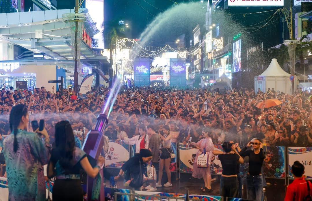 Revellers at the Rain Rave Water Music Festival in Kuala Lumpur, Malaysia. Photo: Facebook/ngakormingofficial