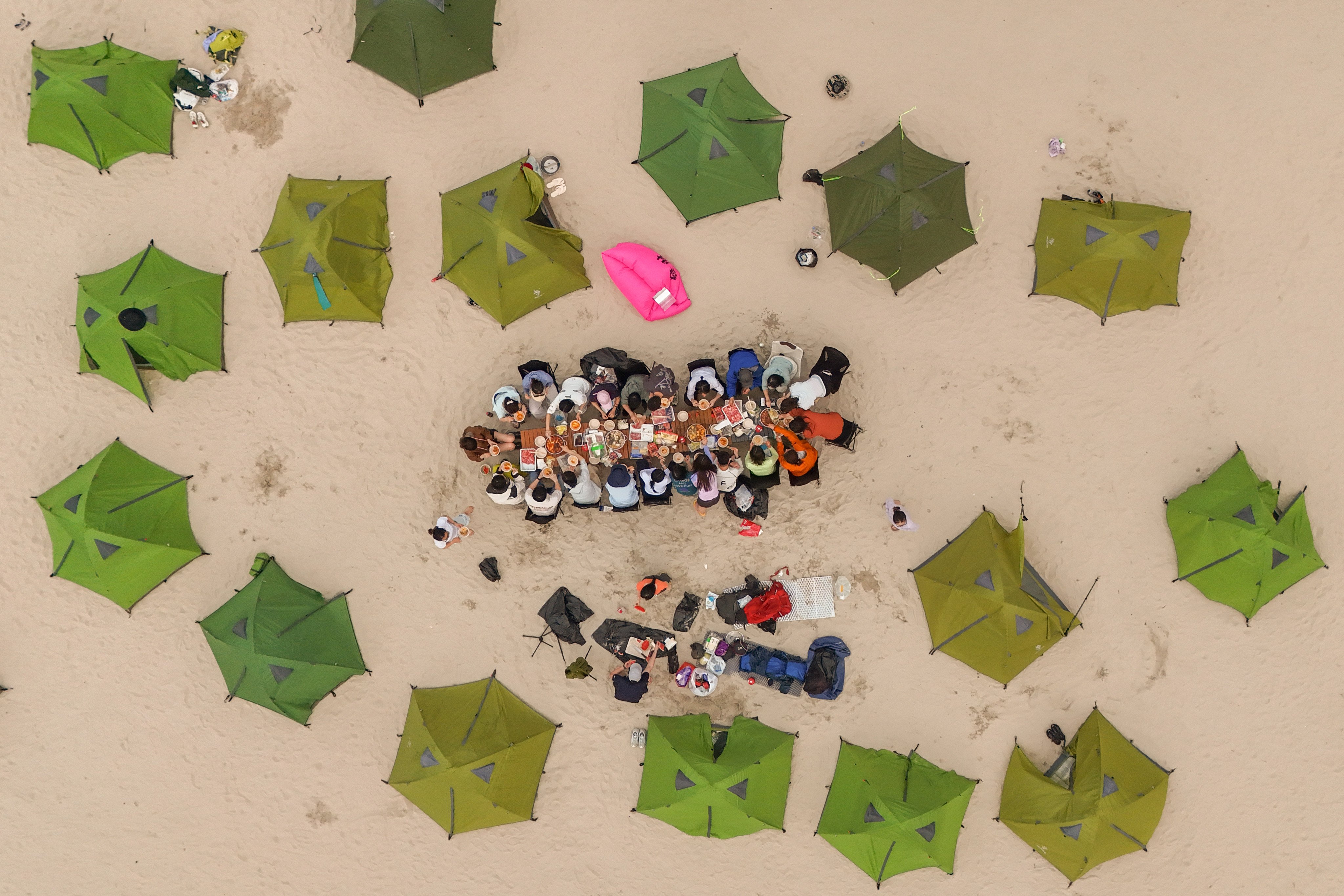 Tourists enjoy hotpot at Ham Tin Wan. Photo: Edmond So