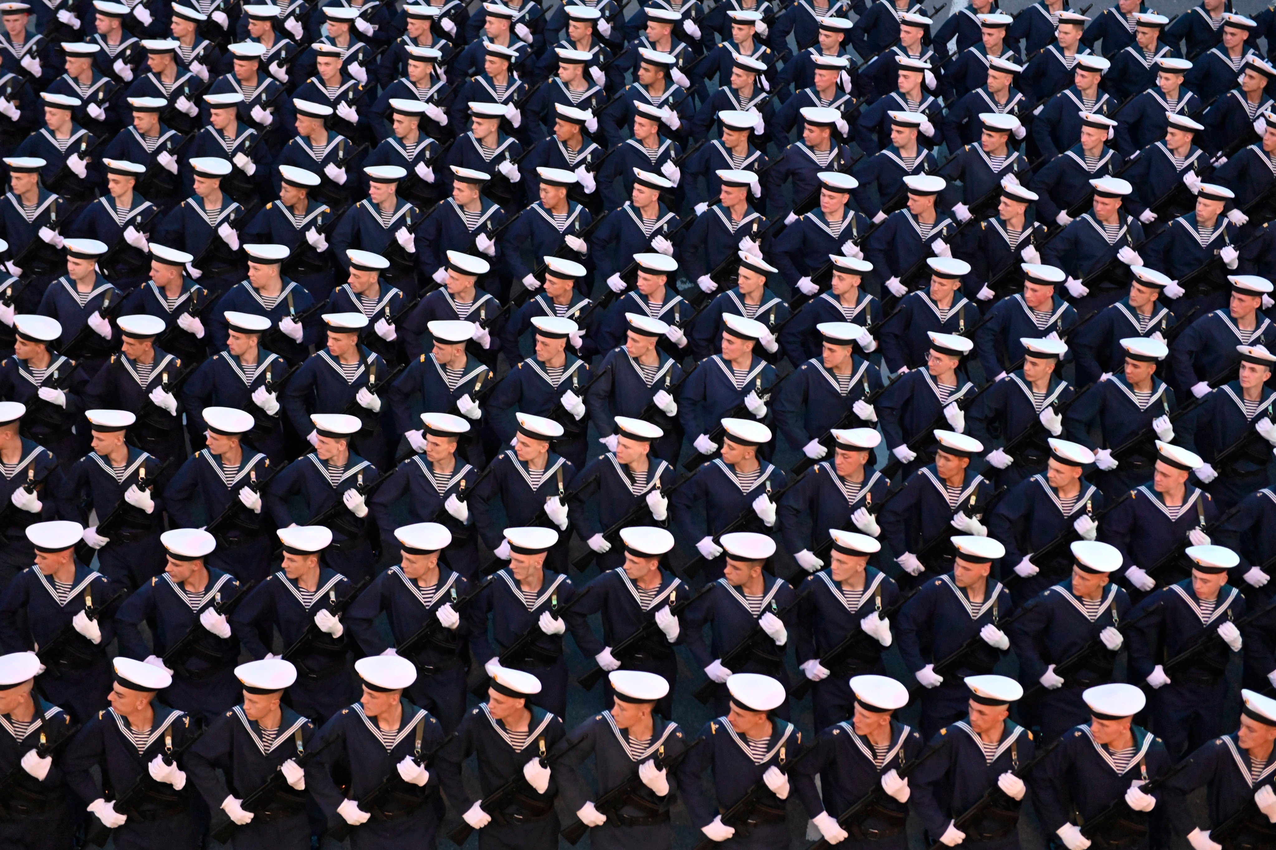 Russian servicemen rehearse their march through Red Square in Moscow. Photo: Xinhua