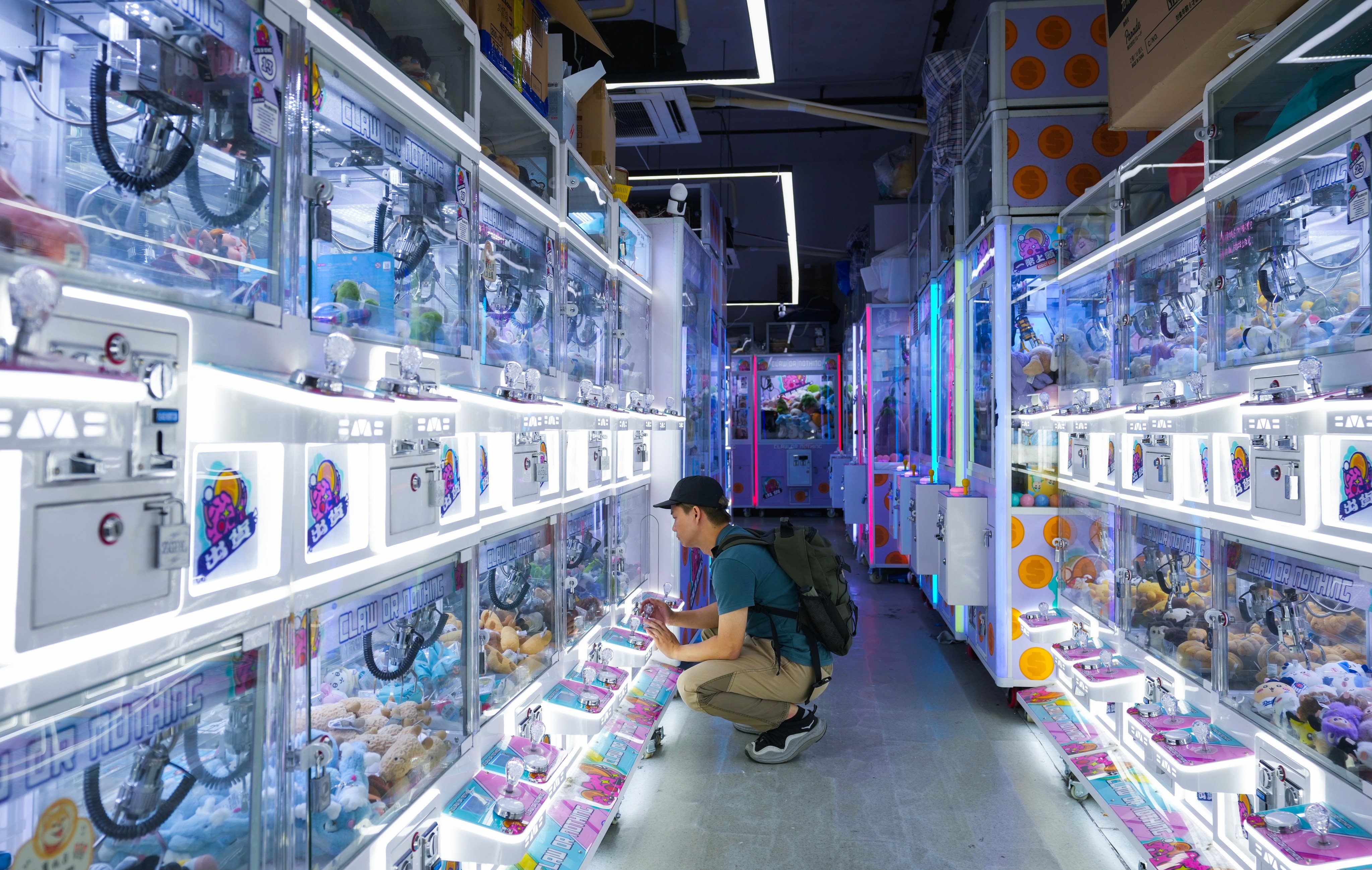 Lawmakers have warned of “deceptive” claw machine designs that may make winning impossible. Photo: Sam Tsang