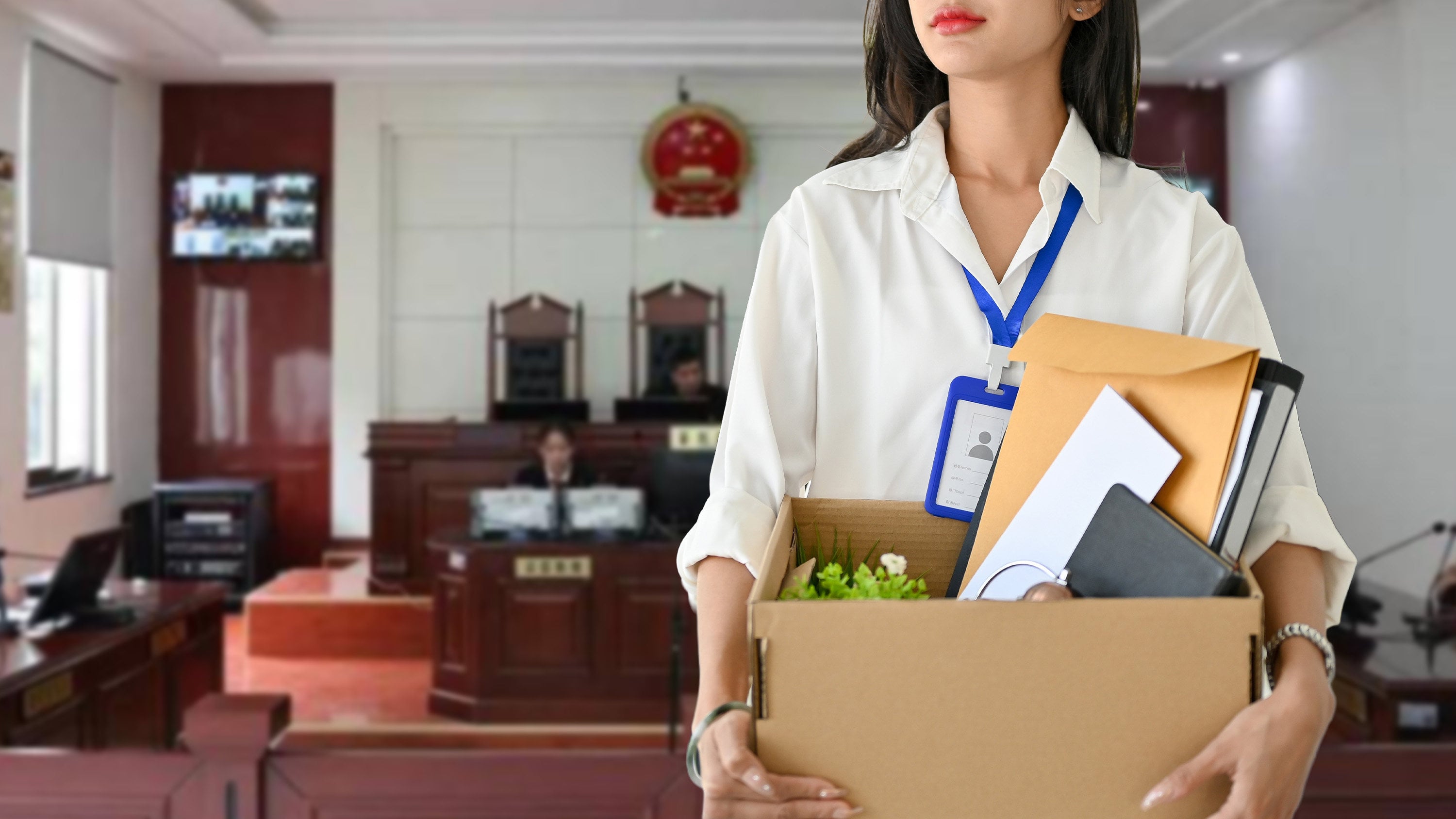 A woman in China was fired because her husband was the general manager of a rival company. Photo: SCMP composite/Shutterstock/Sohu