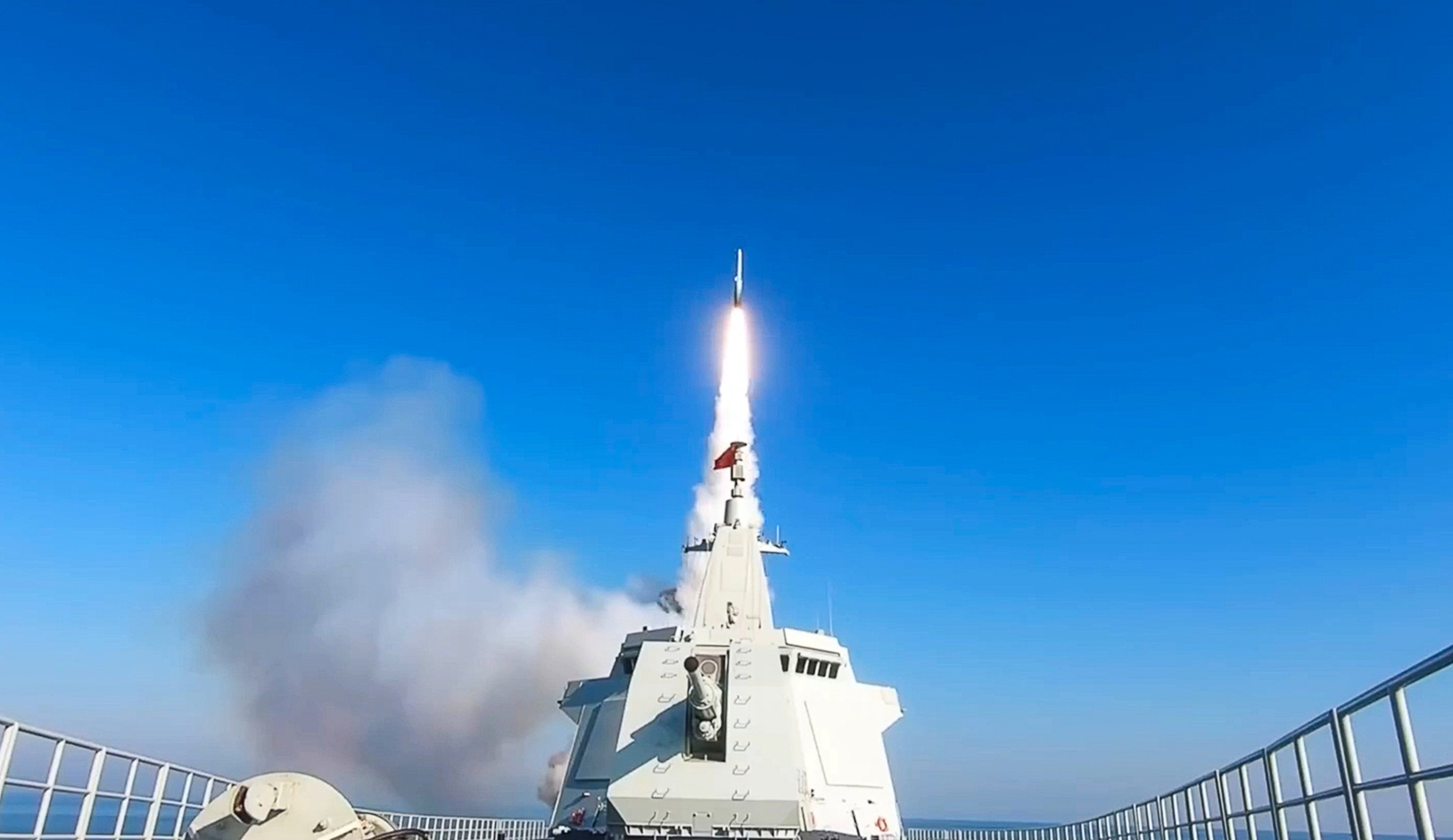 The Chinese military’s formidable YJ-20 hypersonic anti-ship missile launches from a Type 055 destroyer. Photo: Handout