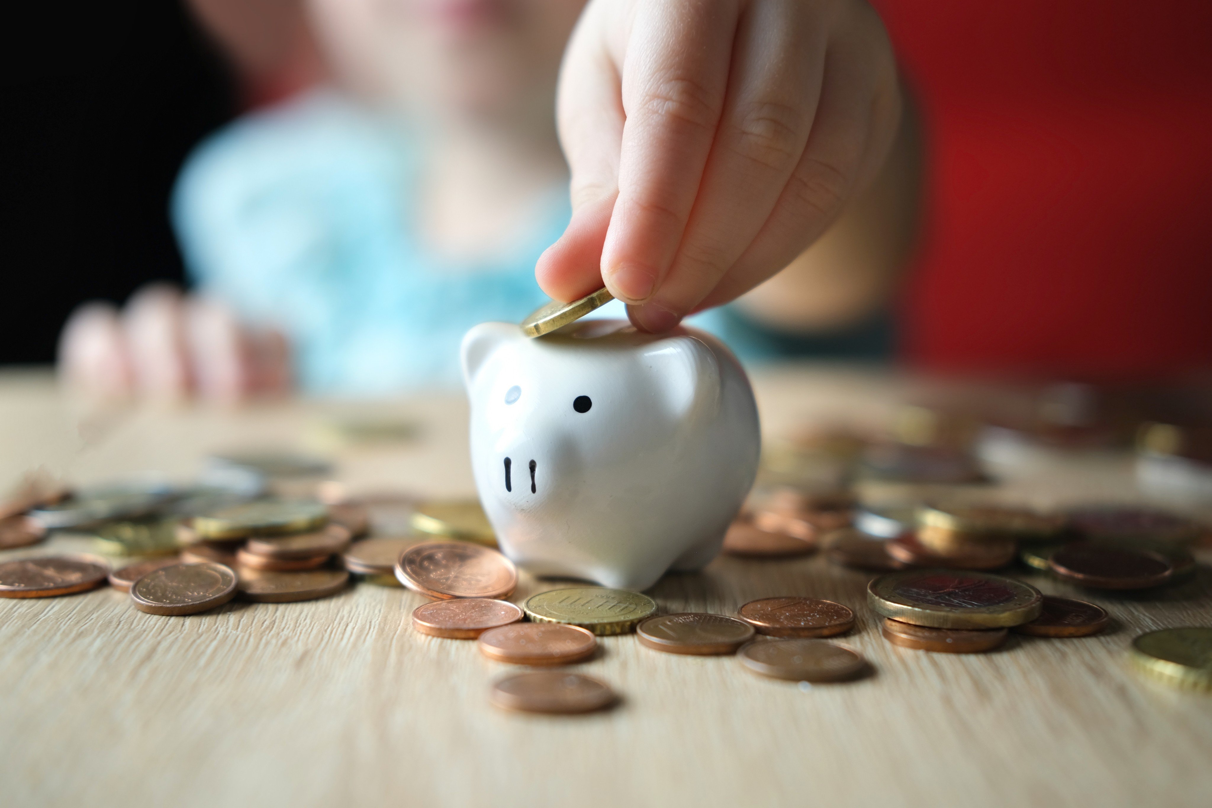 What do you do with money that you get from your parents or other gifts? Photo: Shutterstock