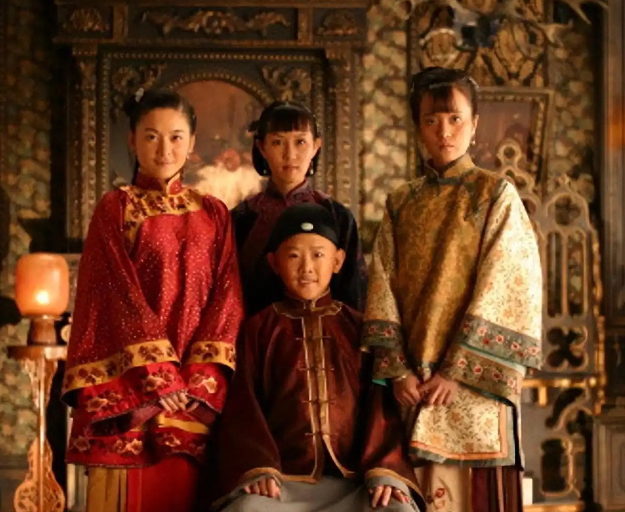 Hou Xiang, front centre, has pictured as a character in a period drama. Photo: Baidu