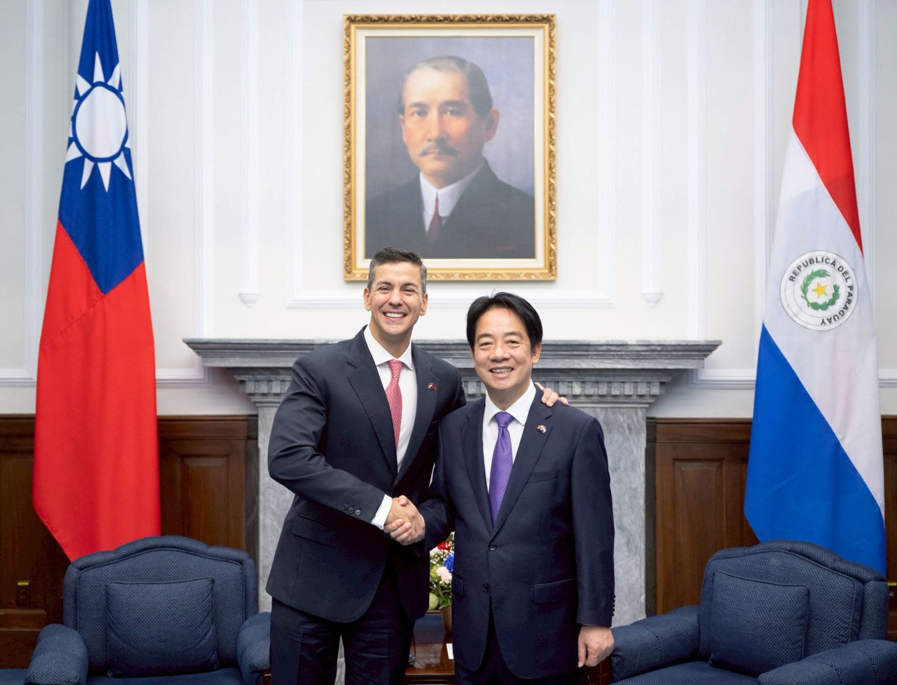 Paraguayan President Santiago Pena and Taiwanese leader William Lai Ching-te meet in Taipei on May 8. Photo: Kyodo