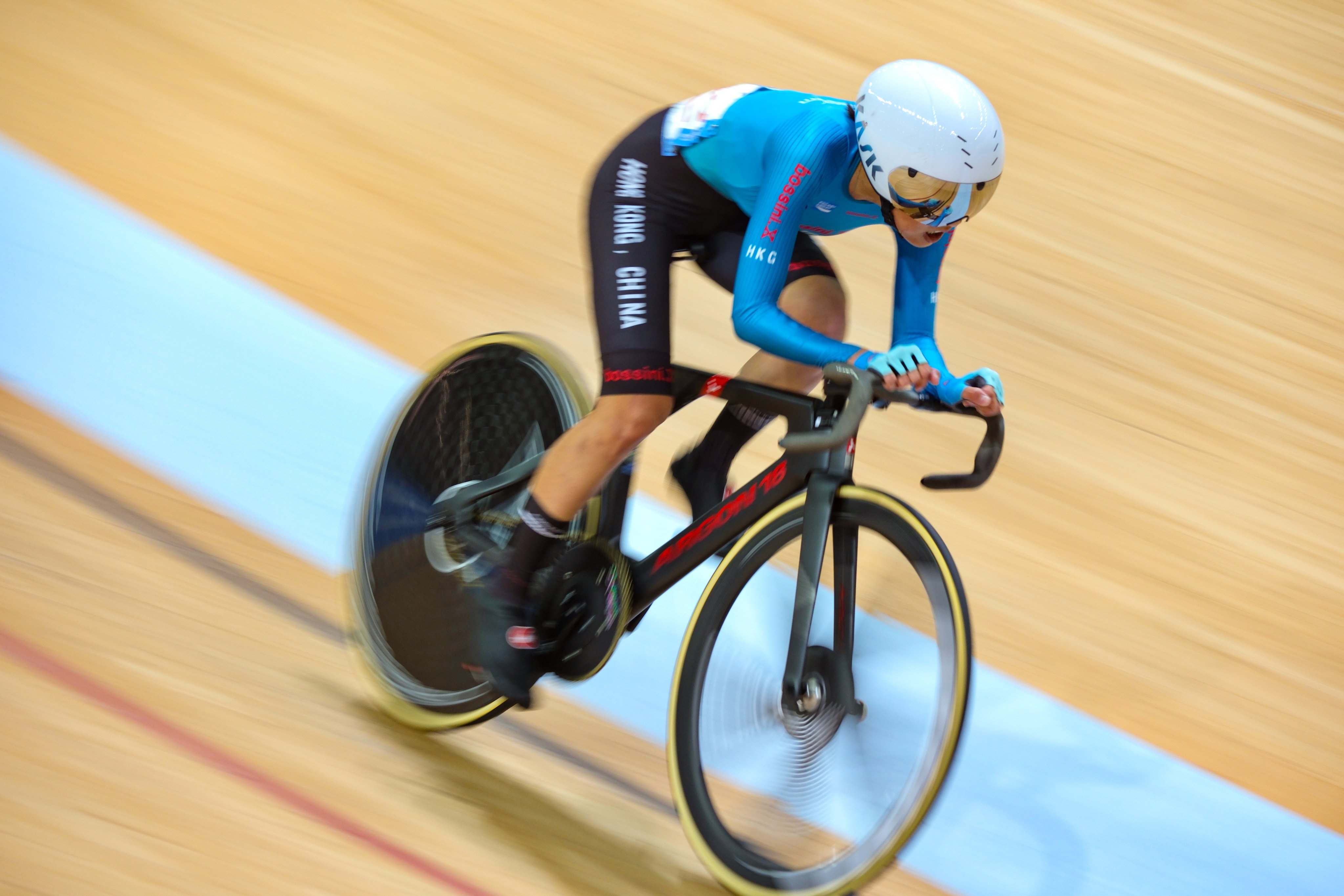 Hong Kong cyclist Chloe Leung in action during the Madison race at the National Games in 2025. Photo: Karma Lo