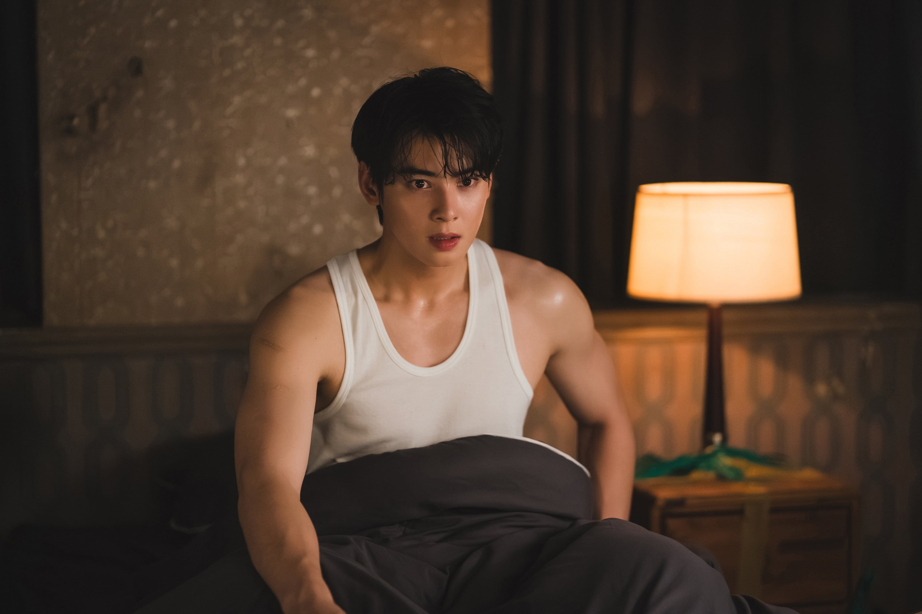 Cha Eun-woo as Lee Un-jeong in a still from The Wonderfools. Photo: Netflix.