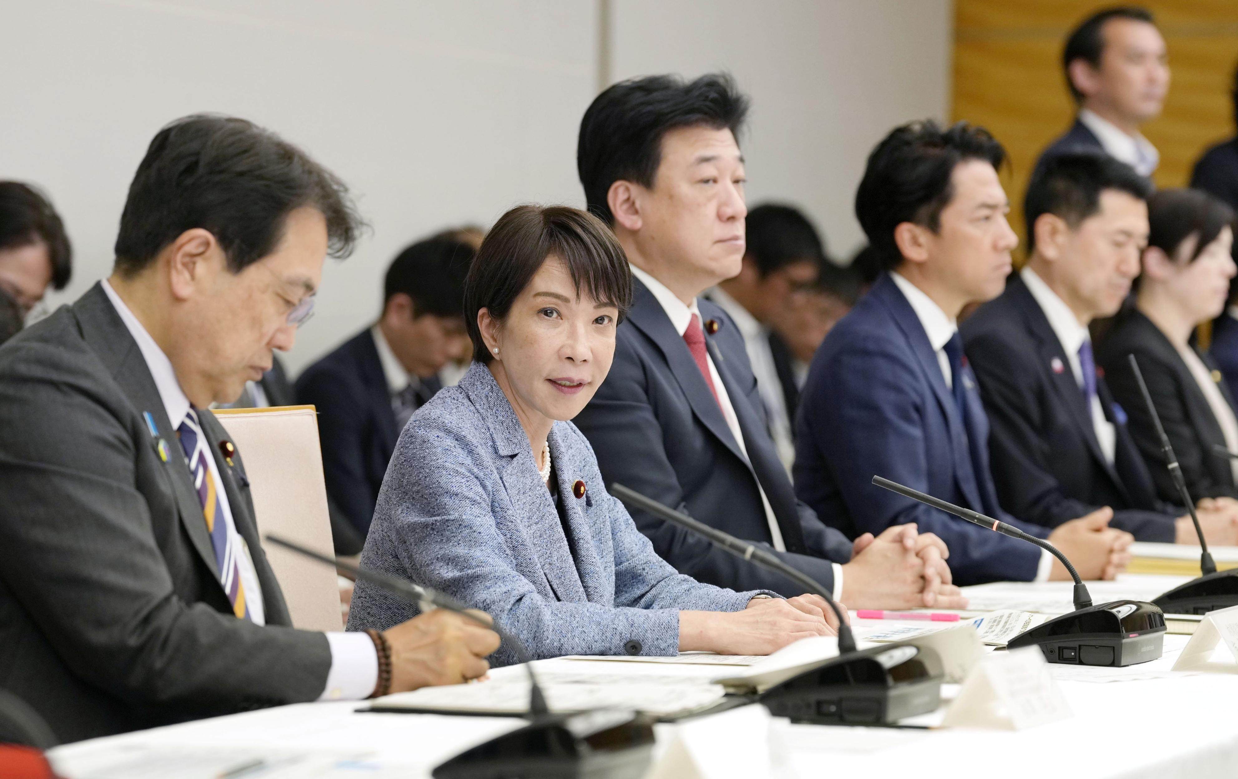Japanese Prime Minister Sanae Takaichi (second from left) is reportedly has reportedly been arranging calls with US President Donald Trump about his talks with Chinese President Xi Jinping. Photo: Kyodo
==Kyodo