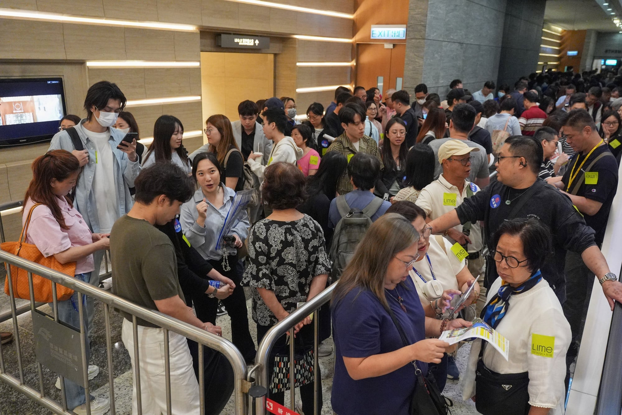 Mainland Chinese buyers snapped up more than 5,700 Hong Kong homes in the first four months of 2026. Photo: Eugene Lee Mainland Chinese buyers snapped up more than 5,700 Hong Kong homes in the first four months of 2026. Photo: Eugene Lee