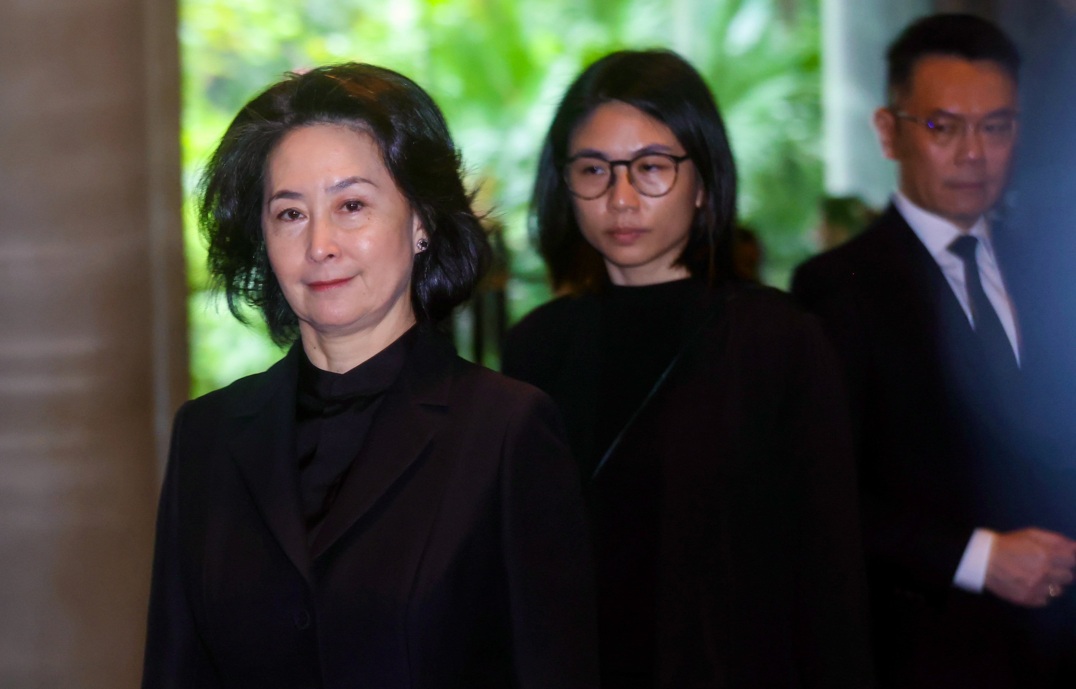 Pansy Ho (left), chairwoman and executive director of MGM China. Photo: Jonathan Wong