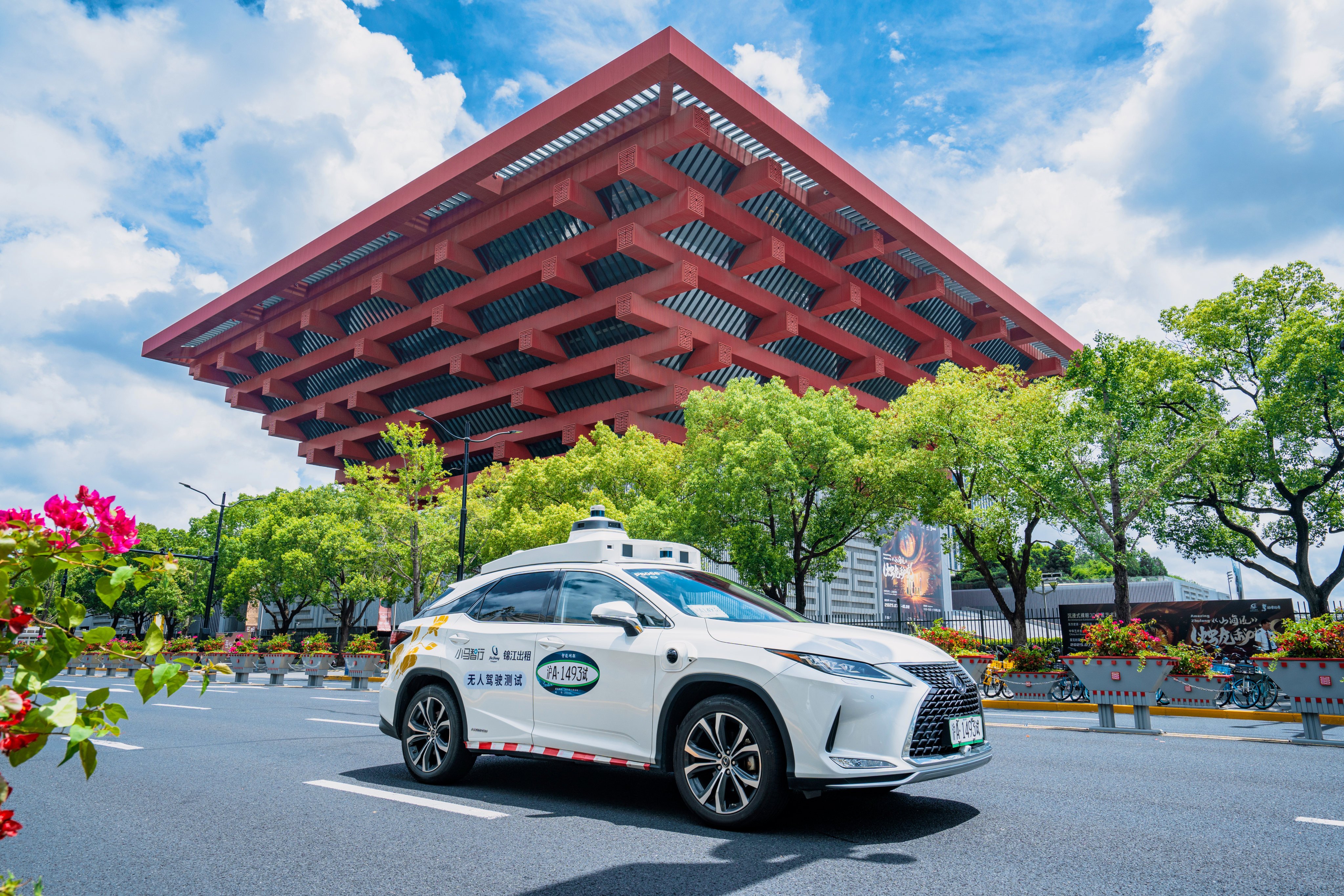 Pony AI’s robotaxi is seen on a Shanghai road. Photo: Weibo