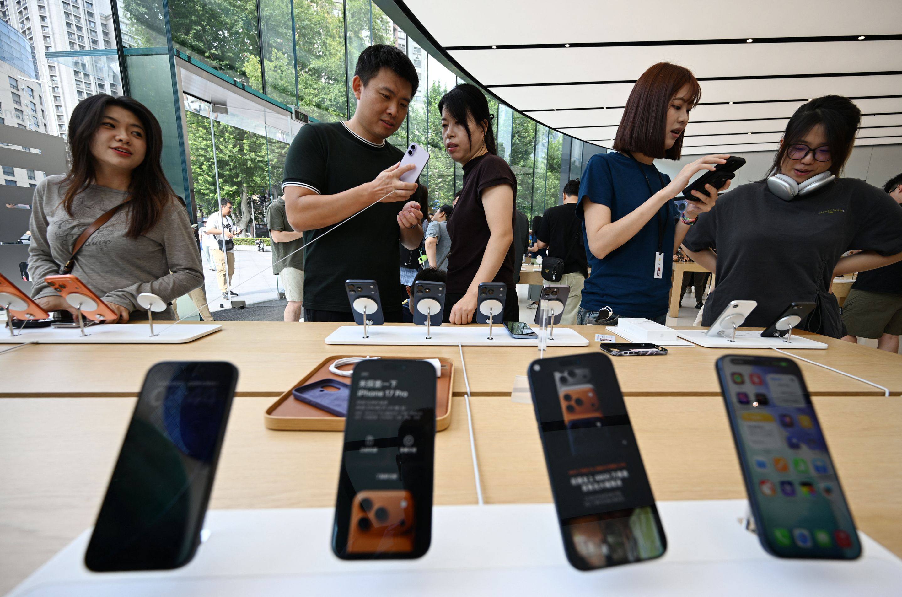 All three major telecom operators in China now offer tokens-based packages to consumers. Photo: AFP