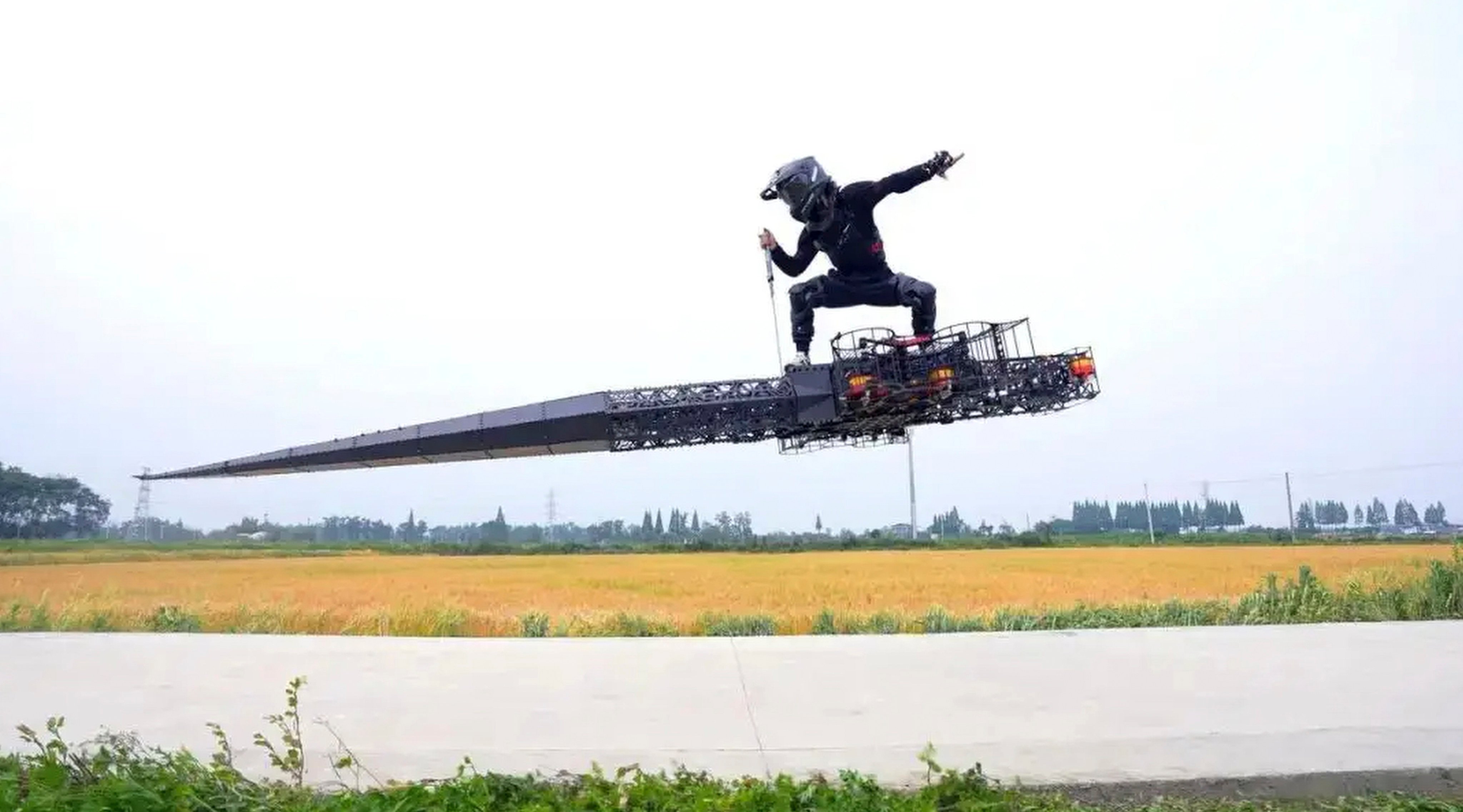 An inventor in China has created a sword-shaped aerial vehicle, bringing flying sword in fantasy novels to life. Photo: Sina
